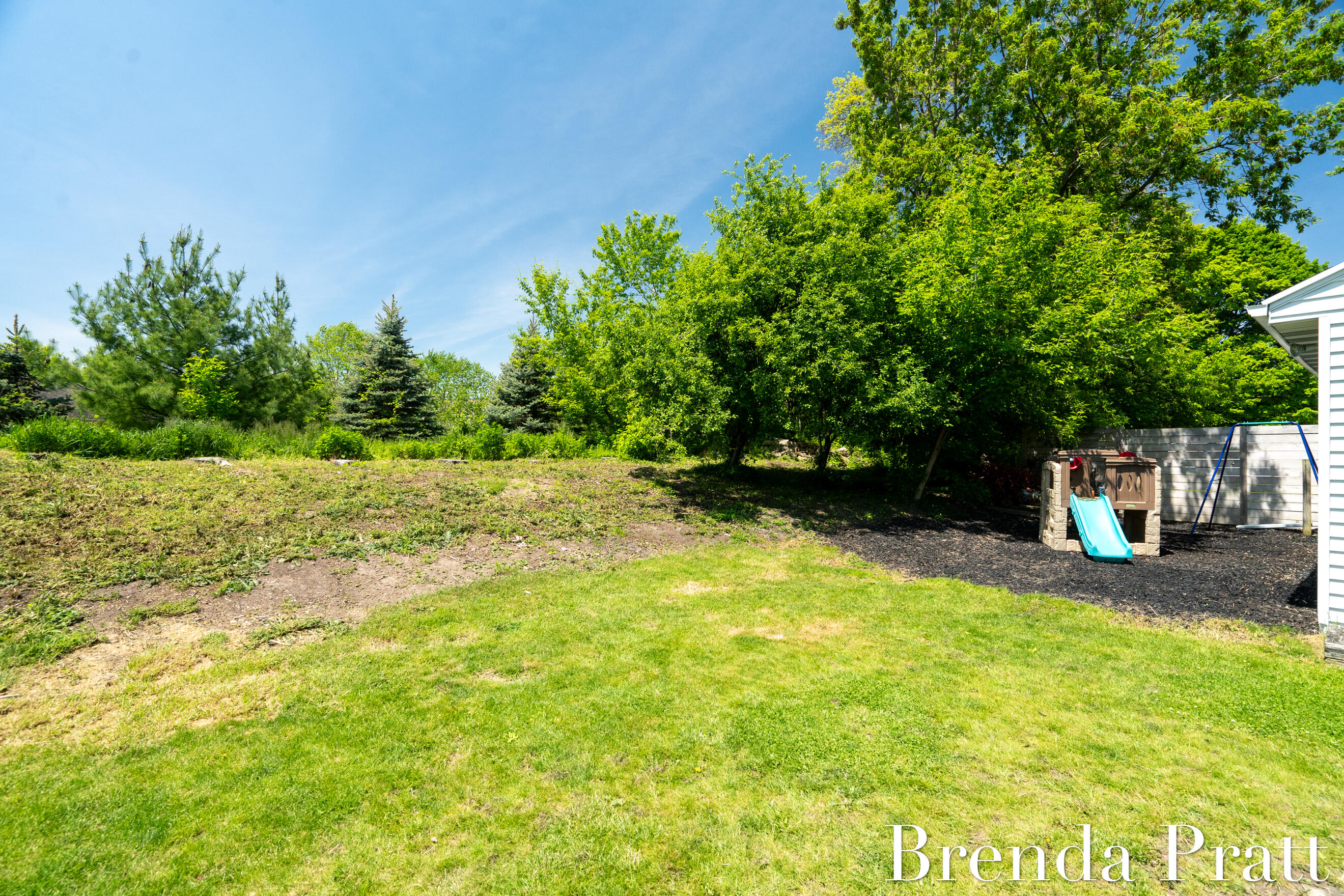 1111 Worcester Drive NE