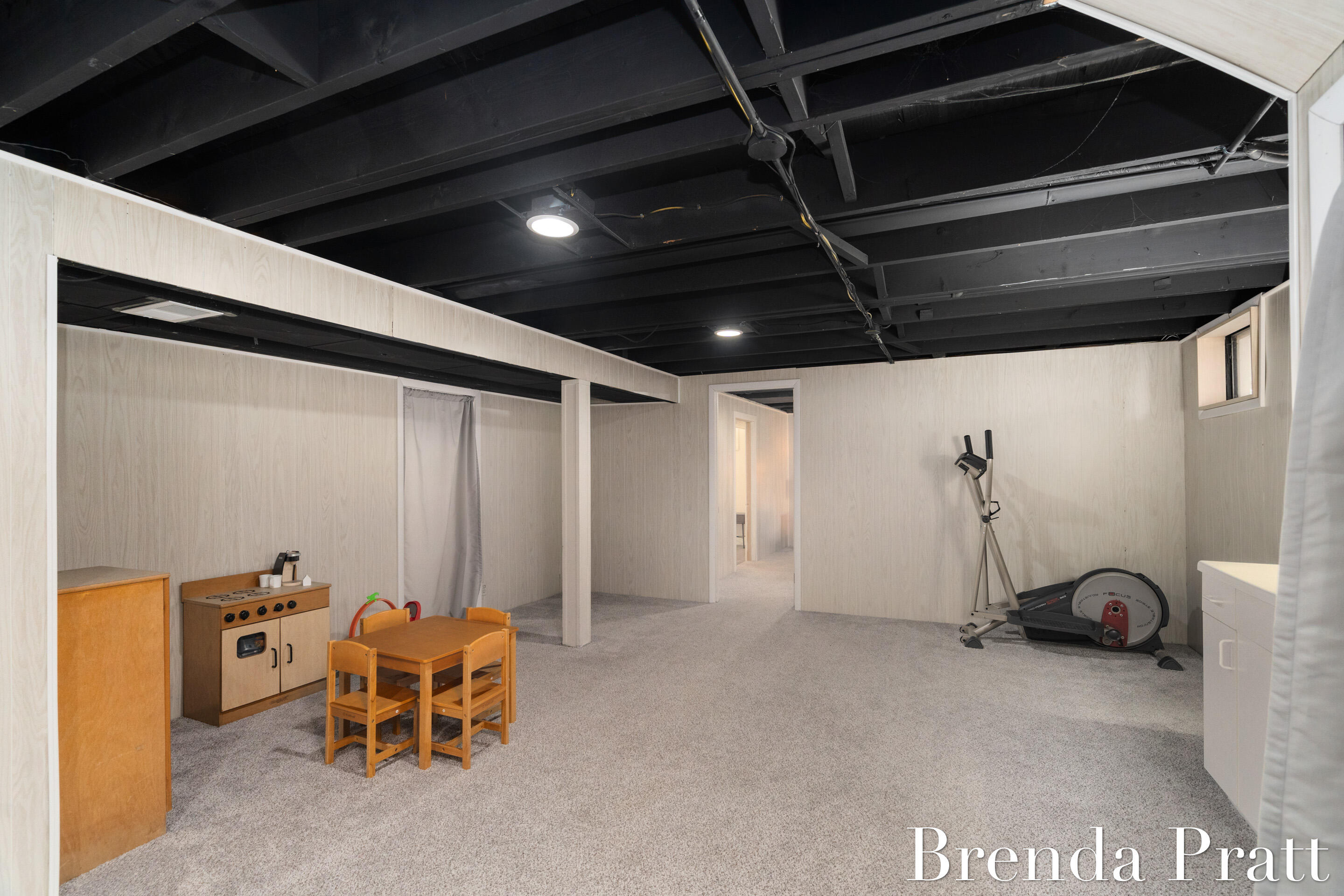 1111 Worcester Drive NE