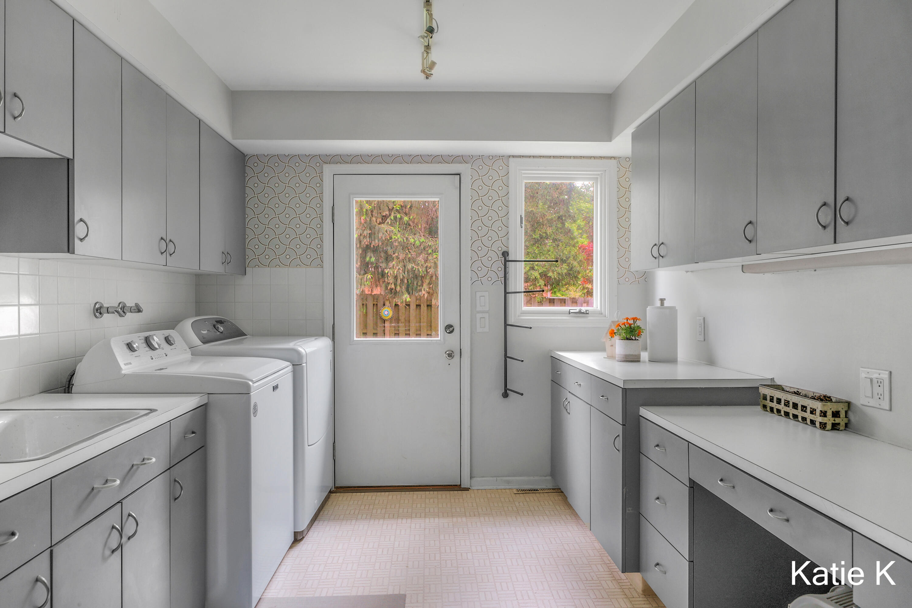 305 Arlington Drive SE