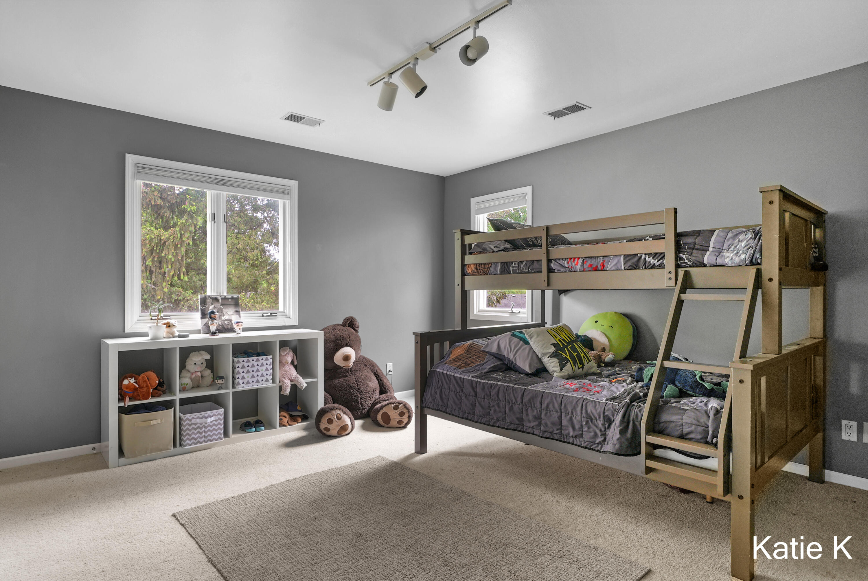 305 Arlington Drive SE