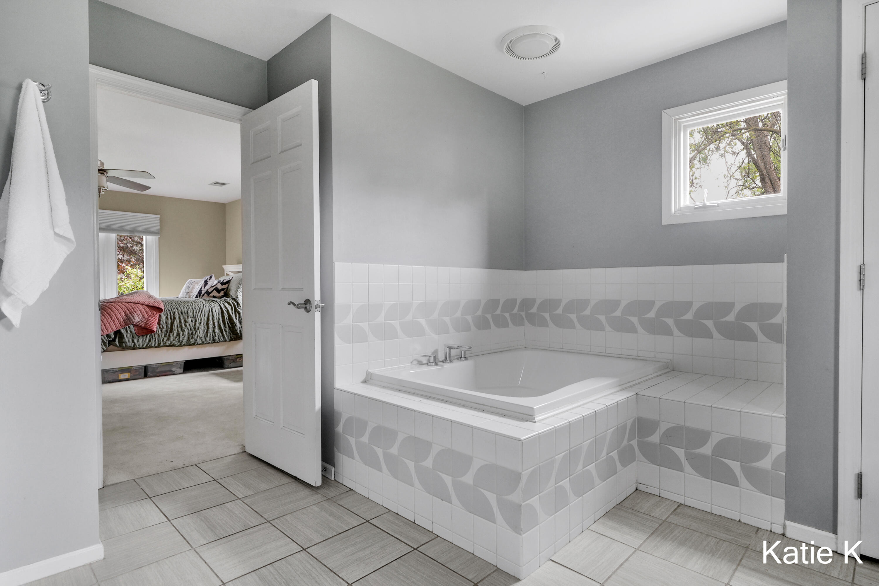 305 Arlington Drive SE