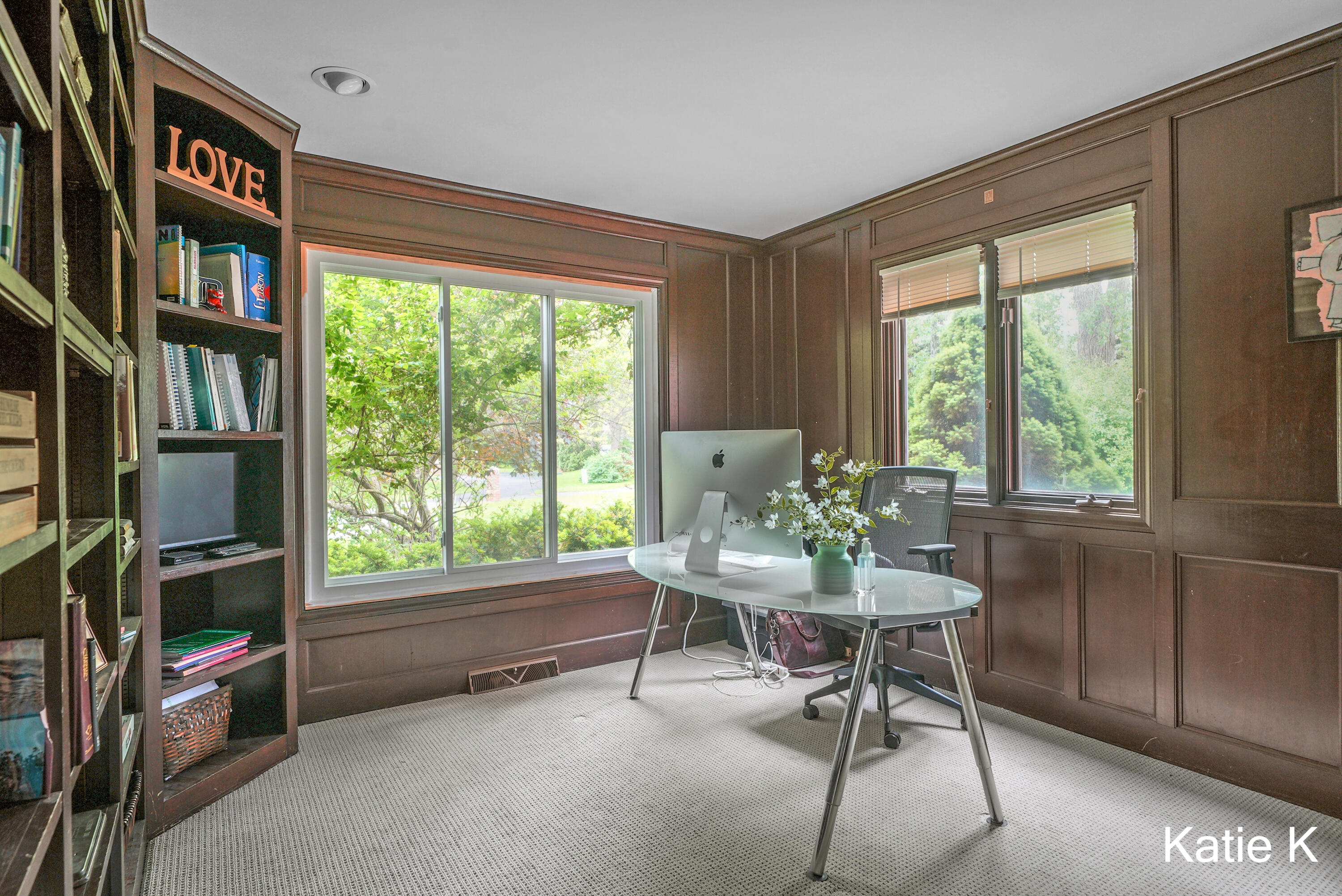 305 Arlington Drive SE