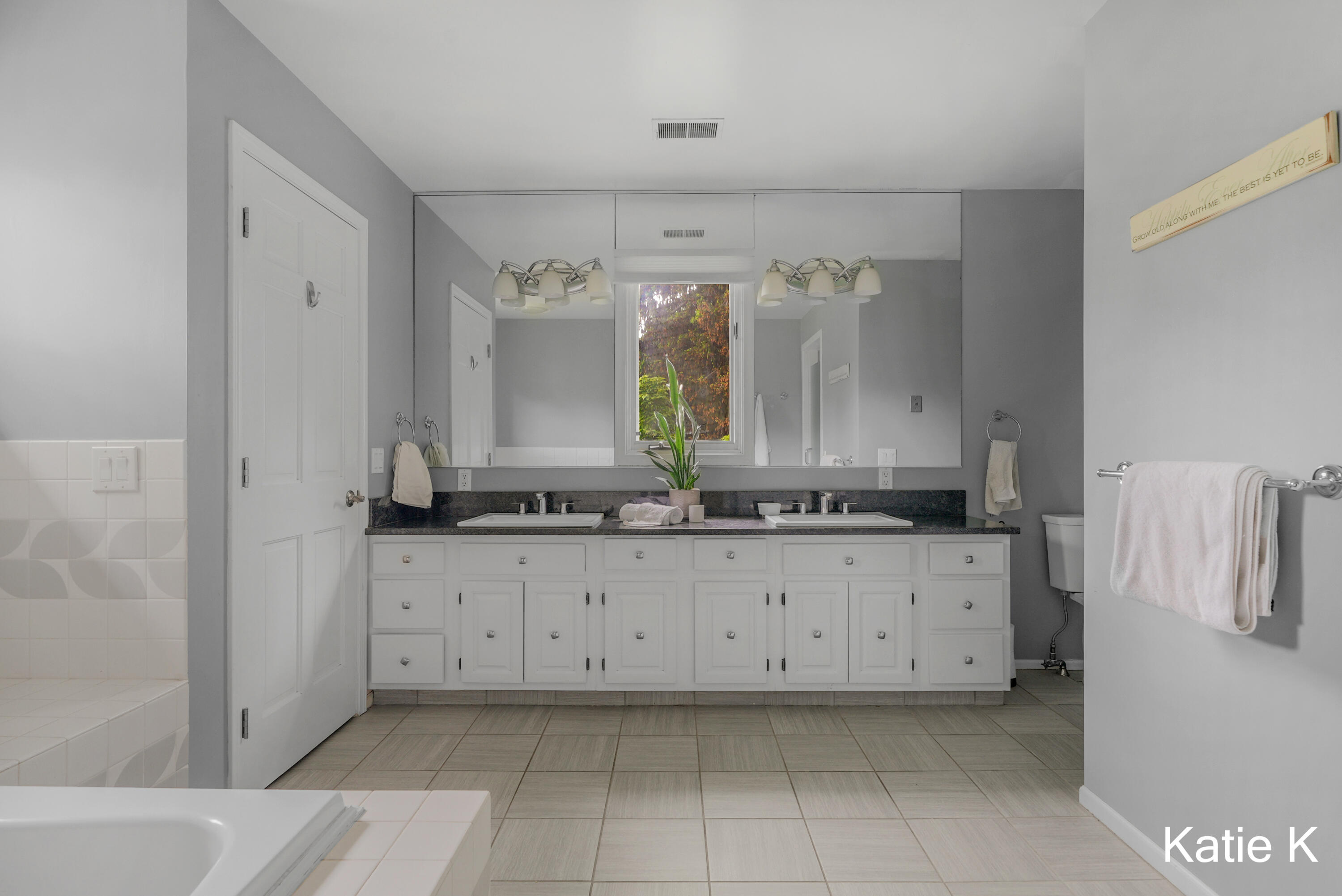 305 Arlington Drive SE