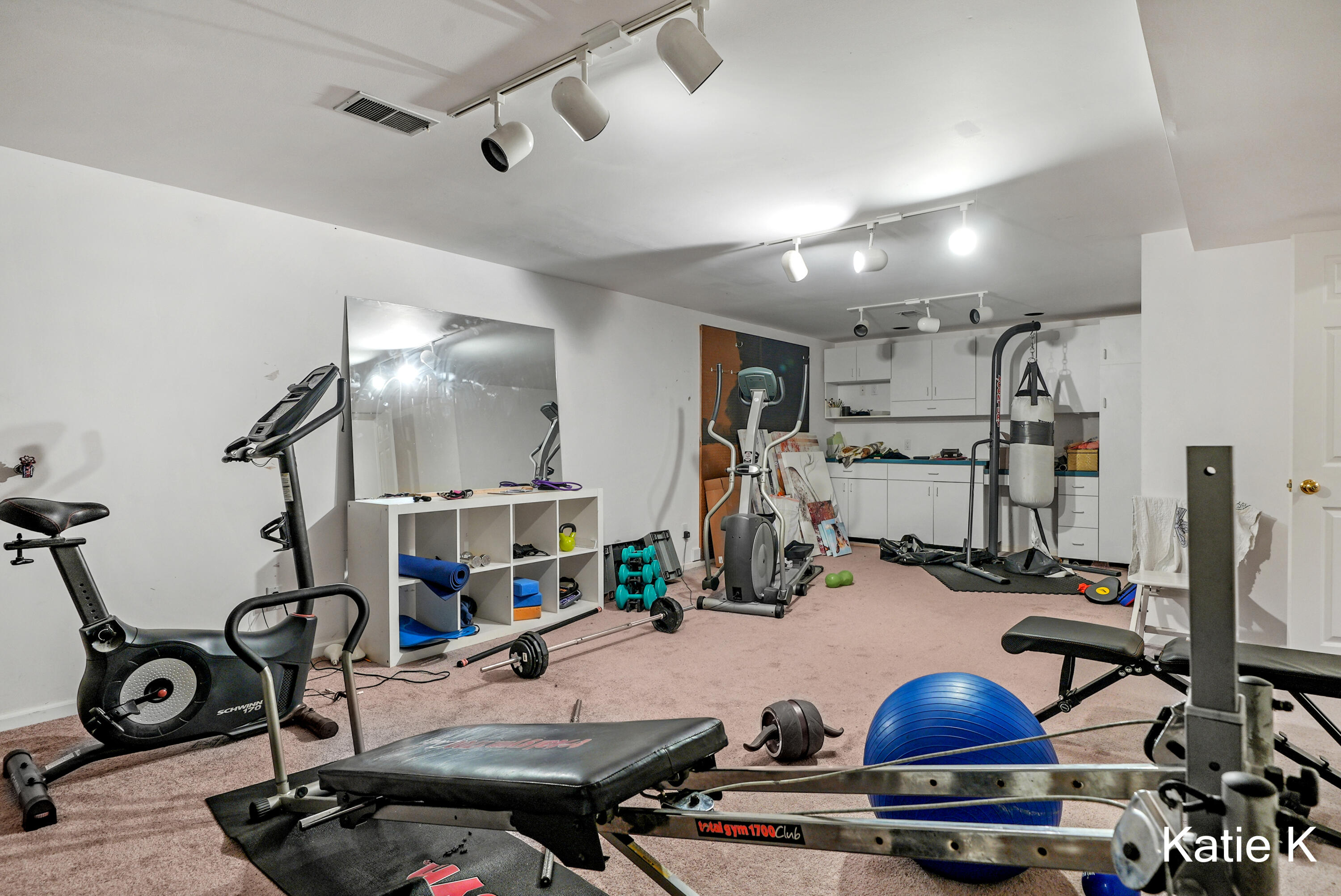 305 Arlington Drive SE