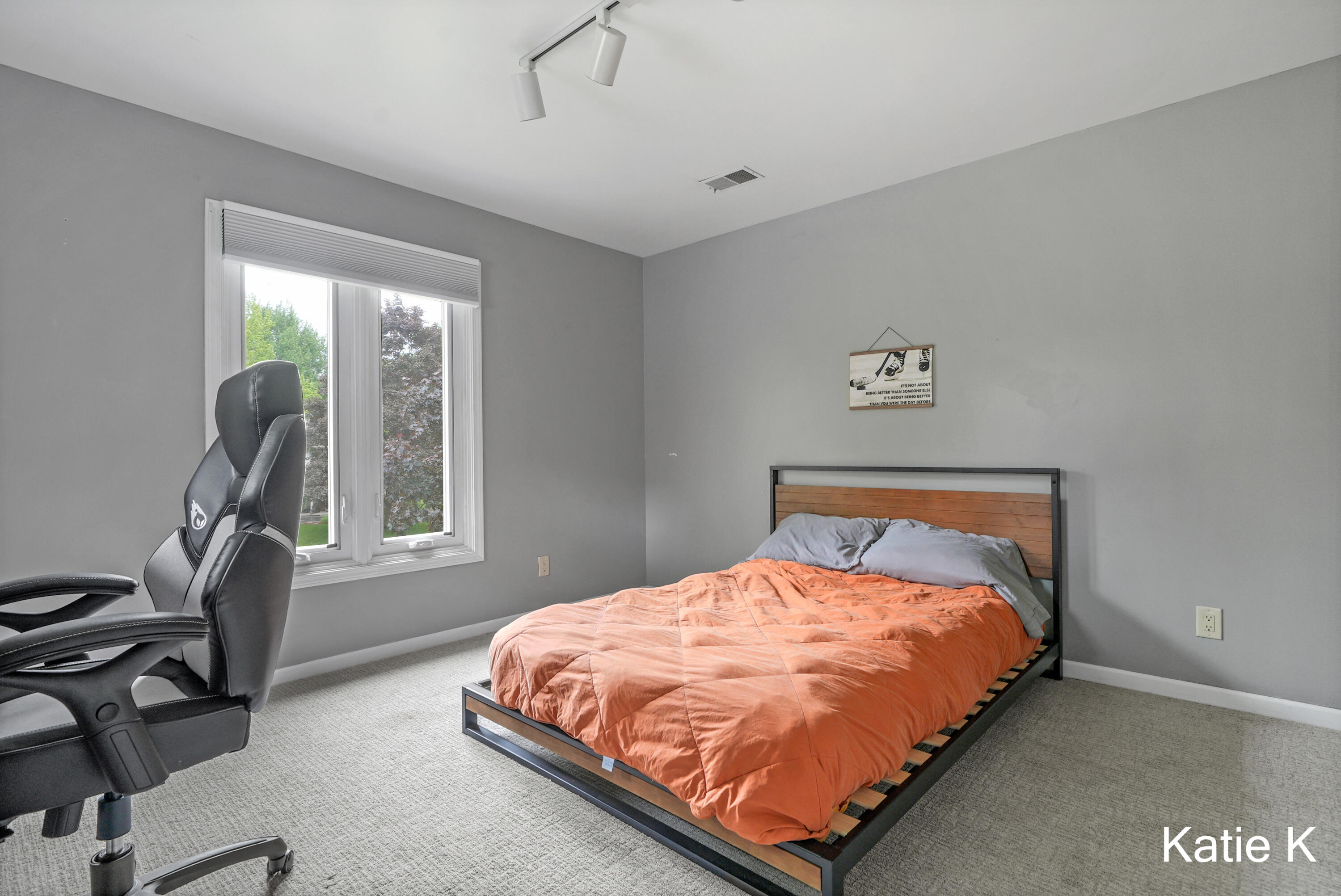 305 Arlington Drive SE