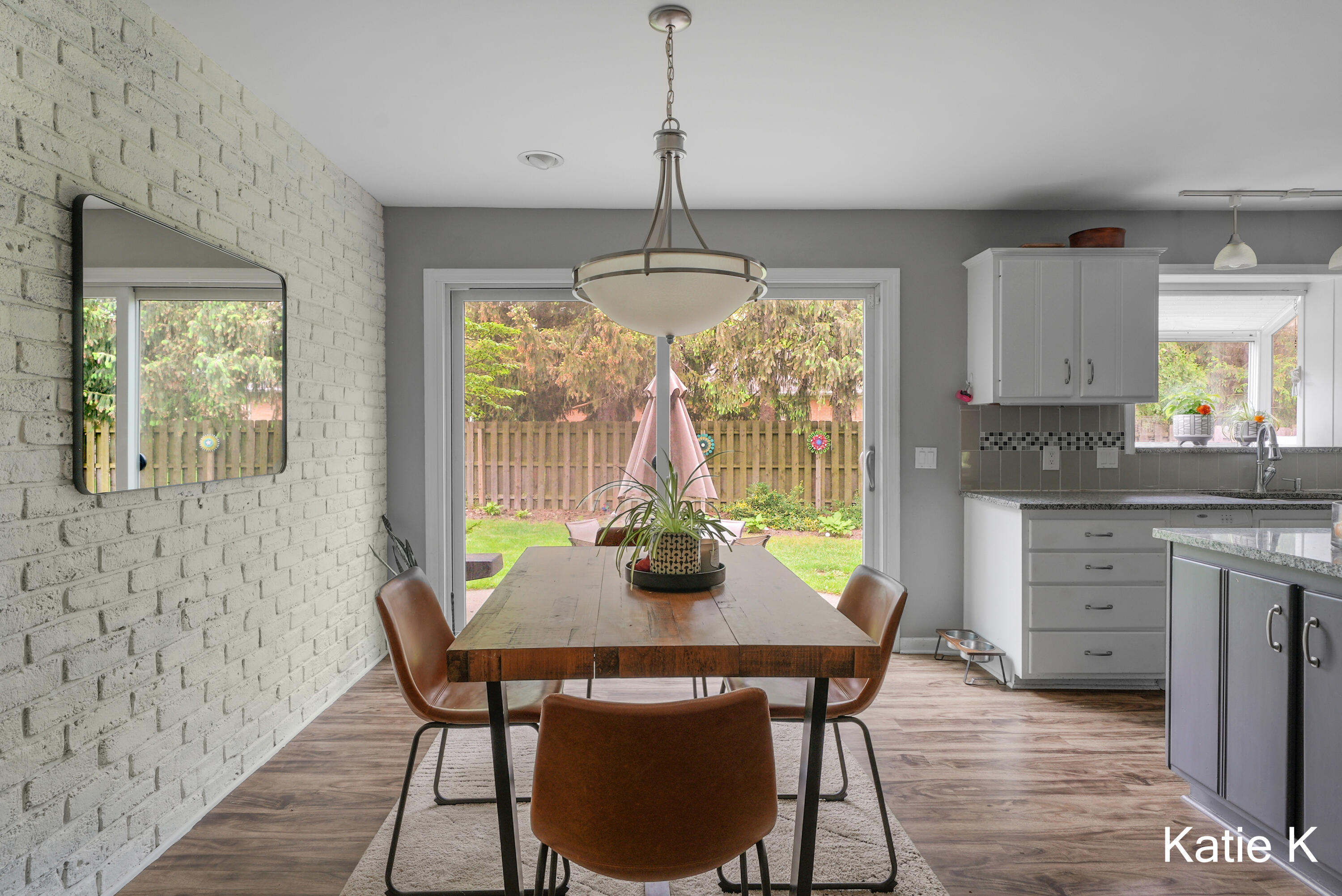 305 Arlington Drive SE