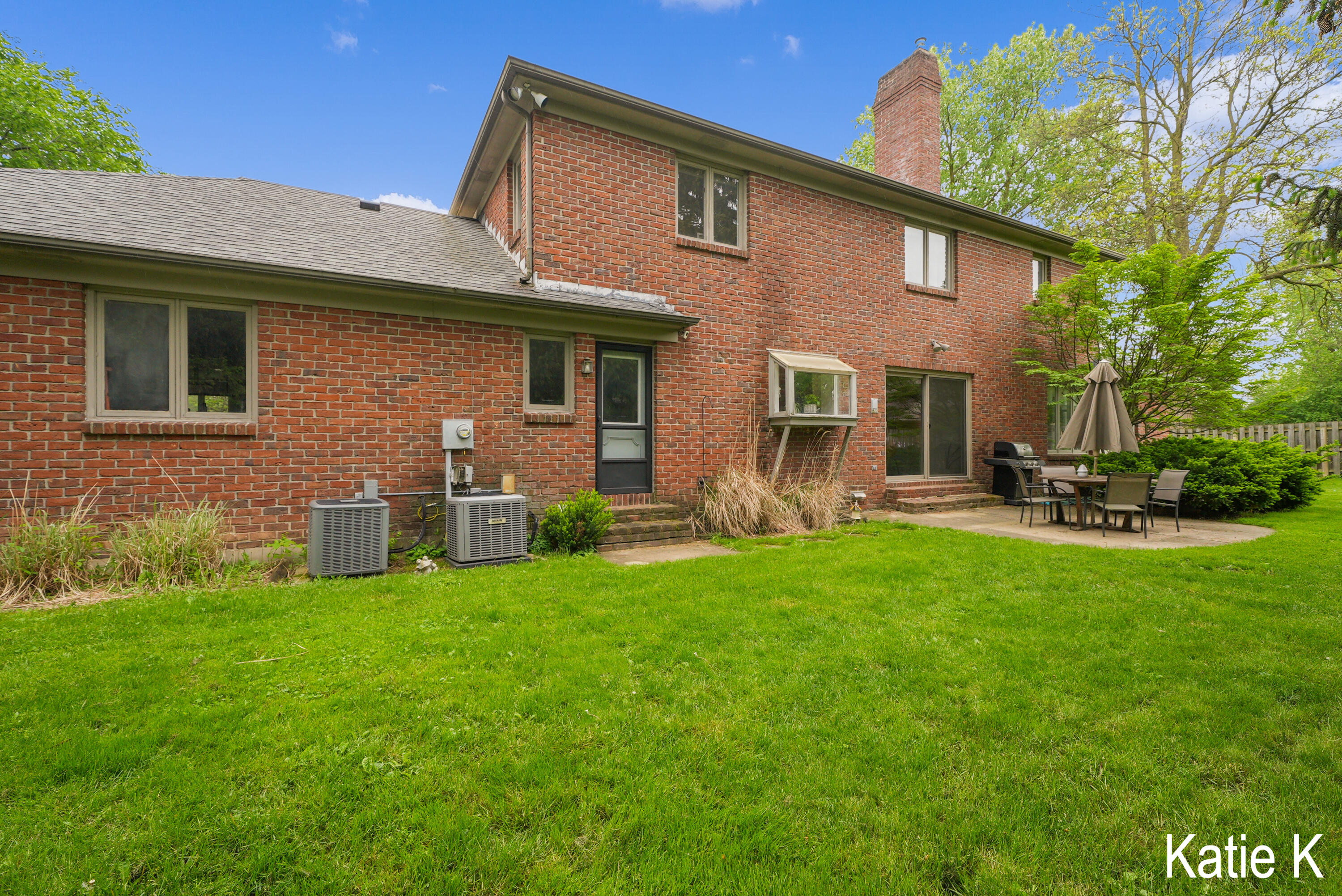 305 Arlington Drive SE