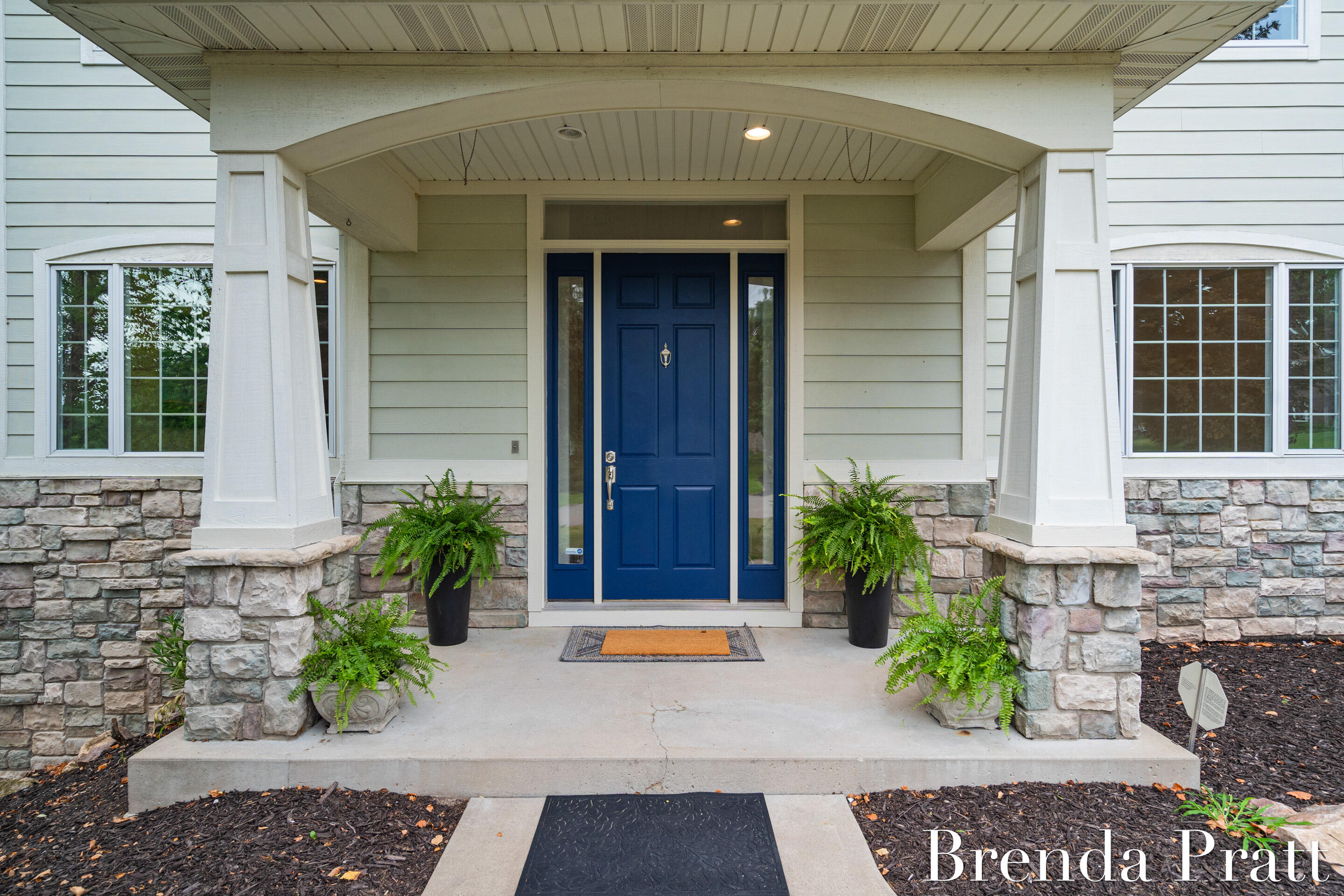 7825 Ashwood Drive SE