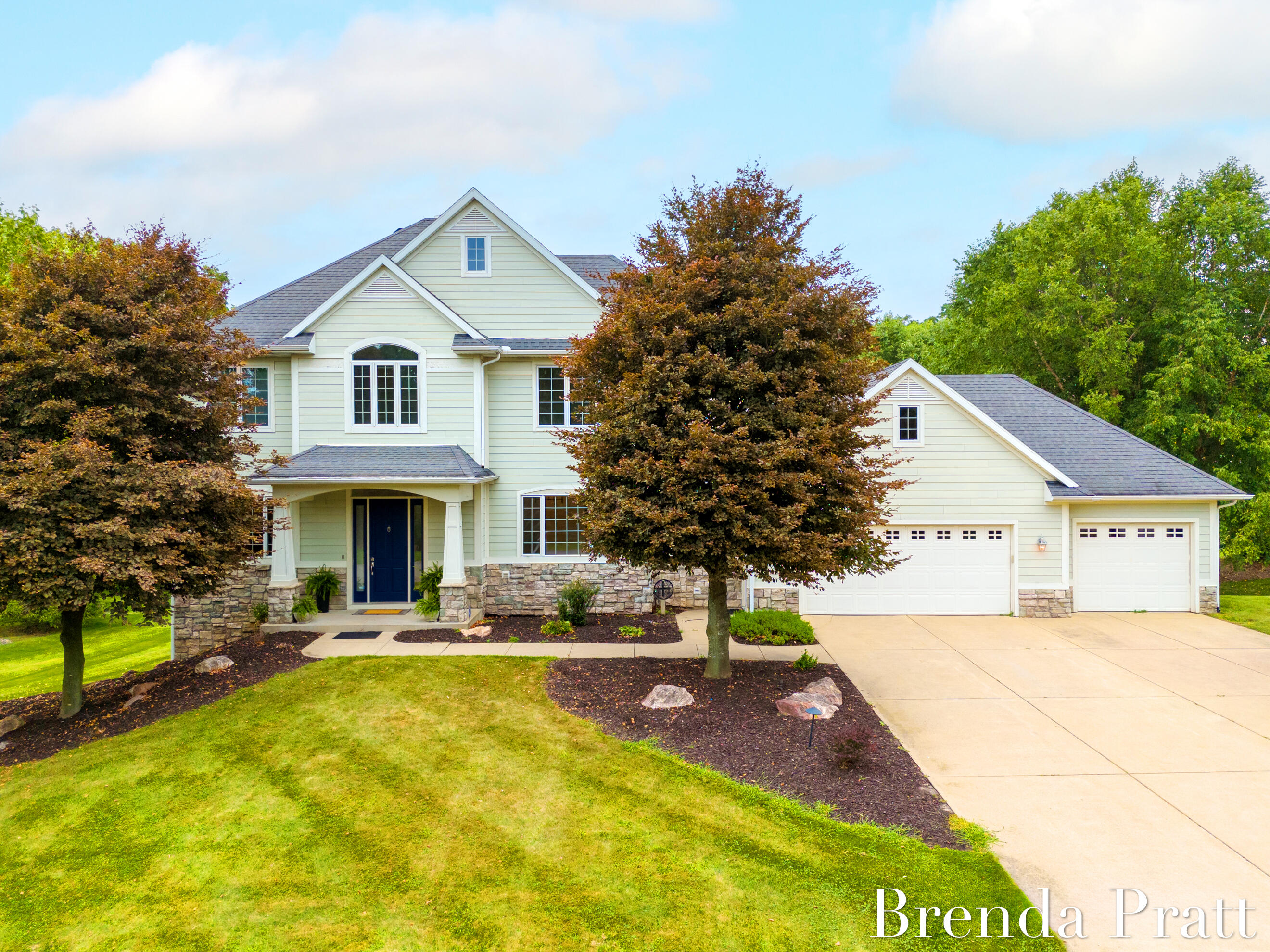 7825 Ashwood Drive SE