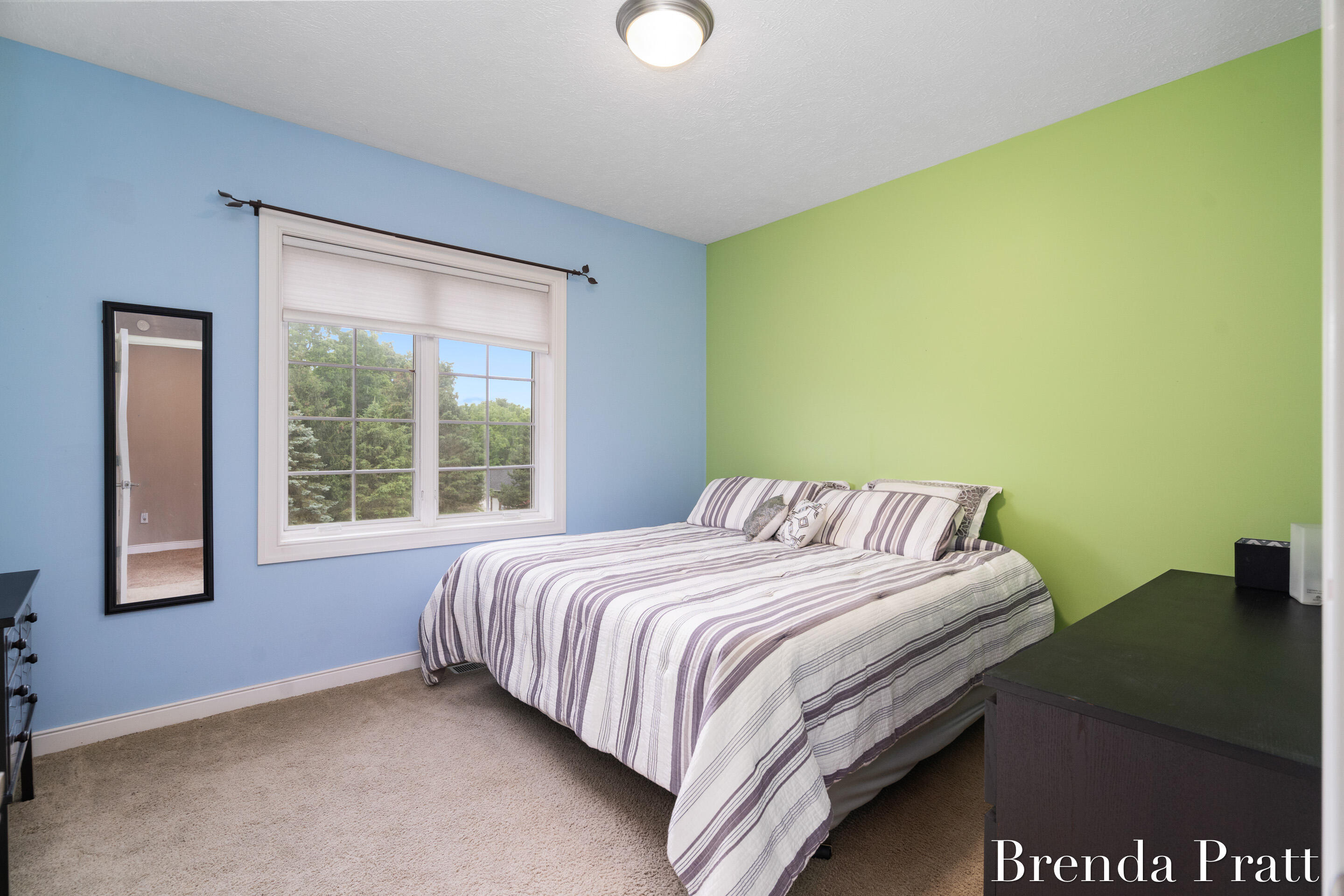 7825 Ashwood Drive SE