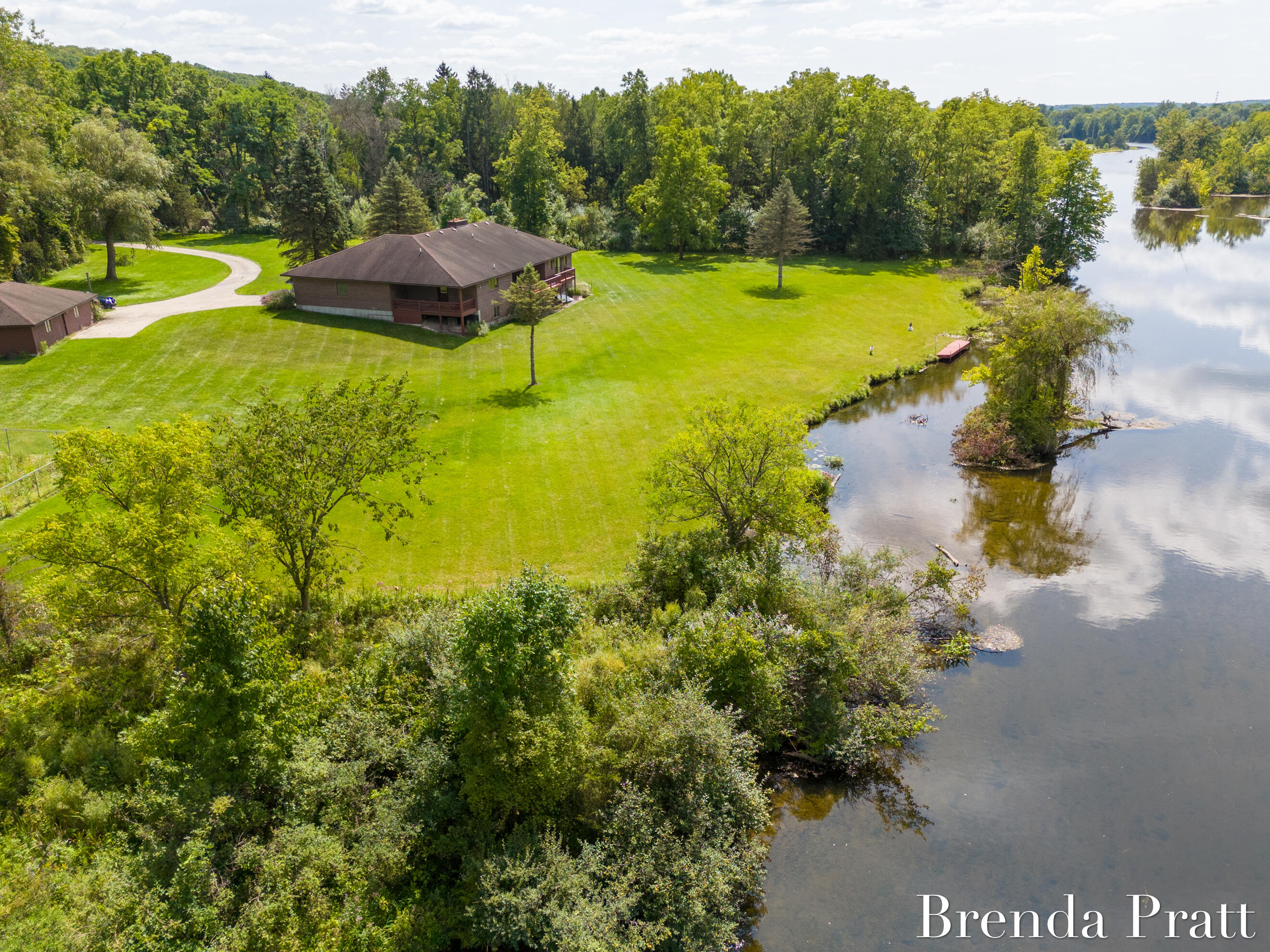 985 N Washington Street