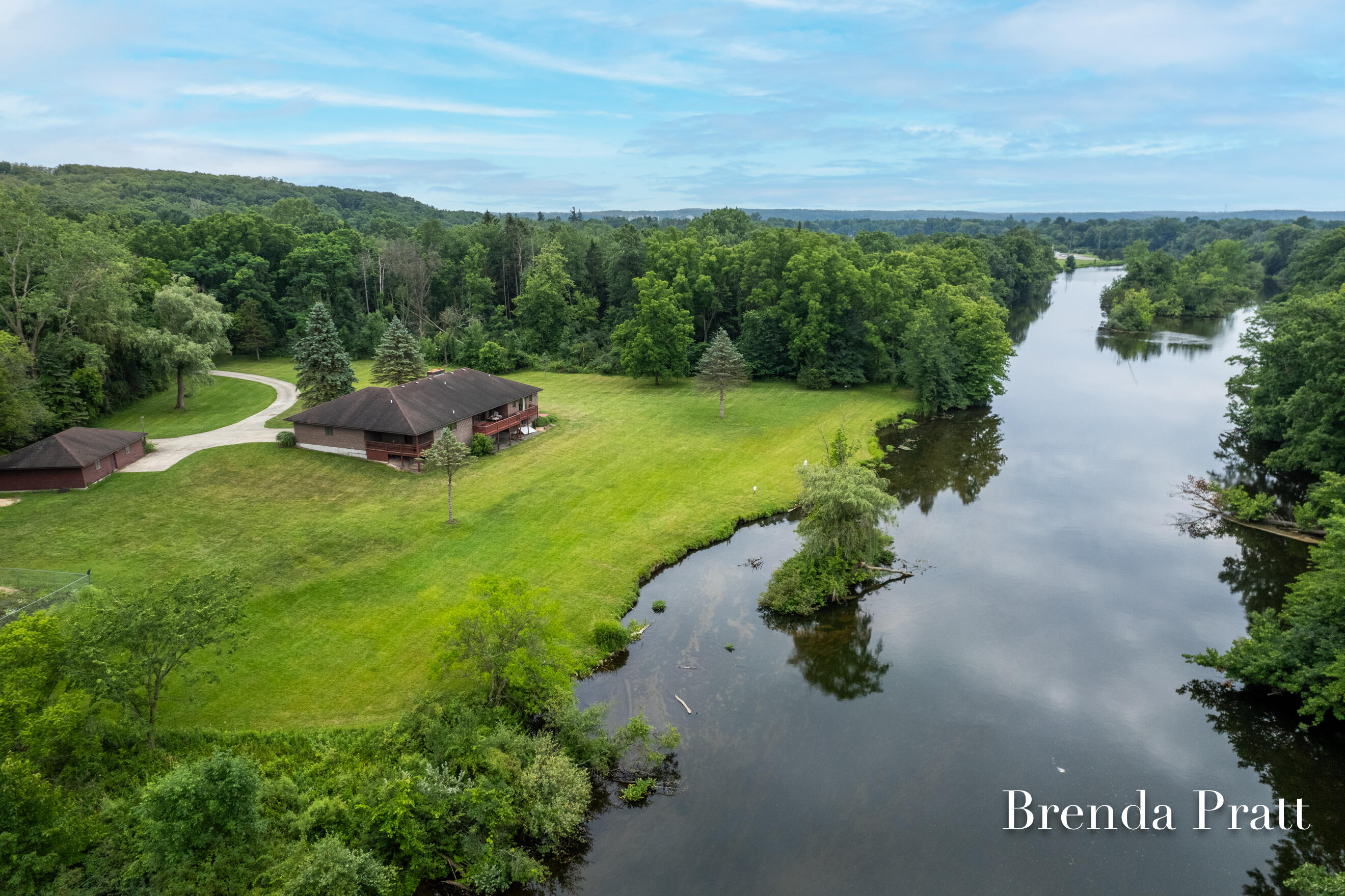 985 N Washington Street