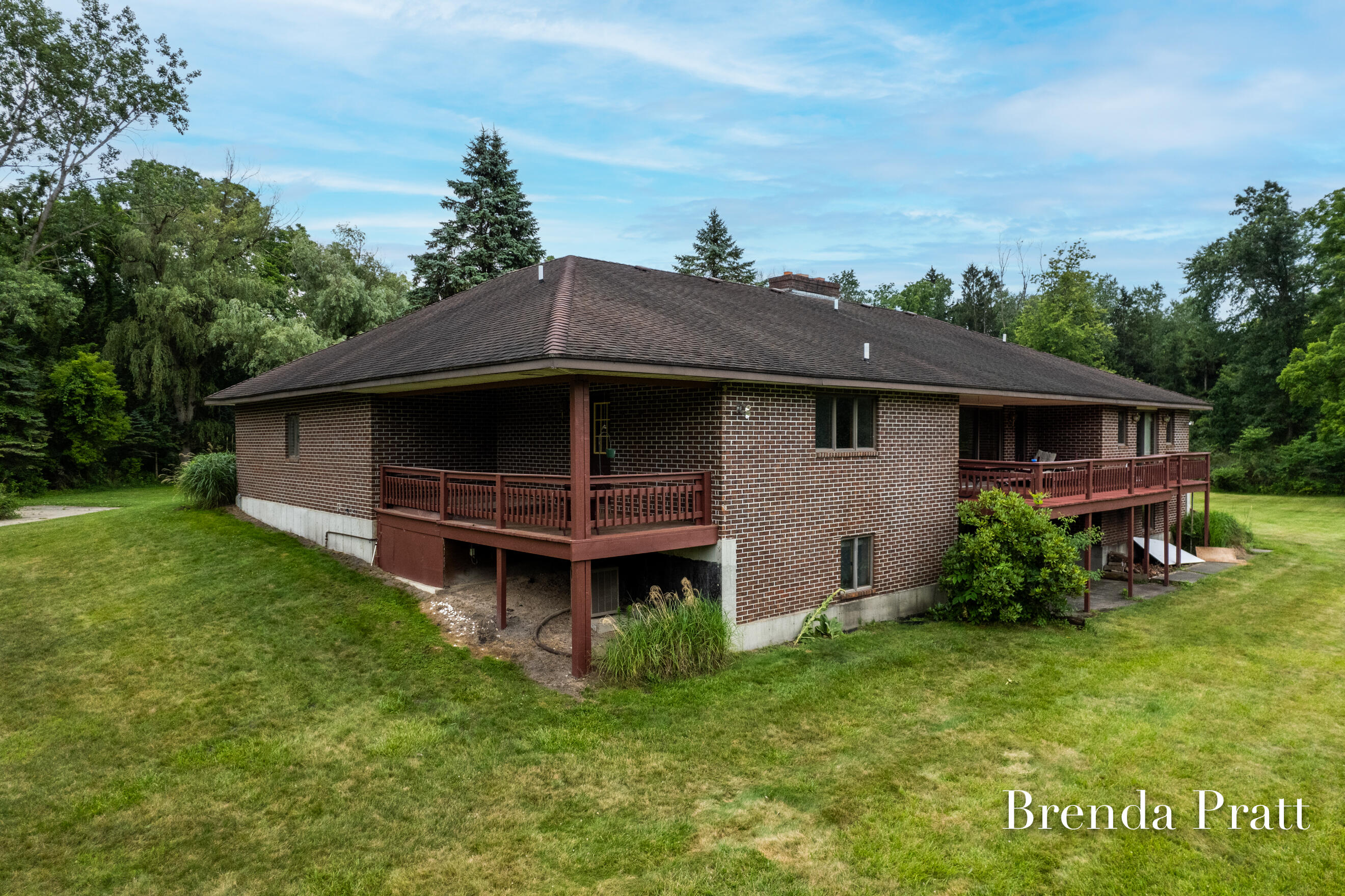 985 N Washington Street