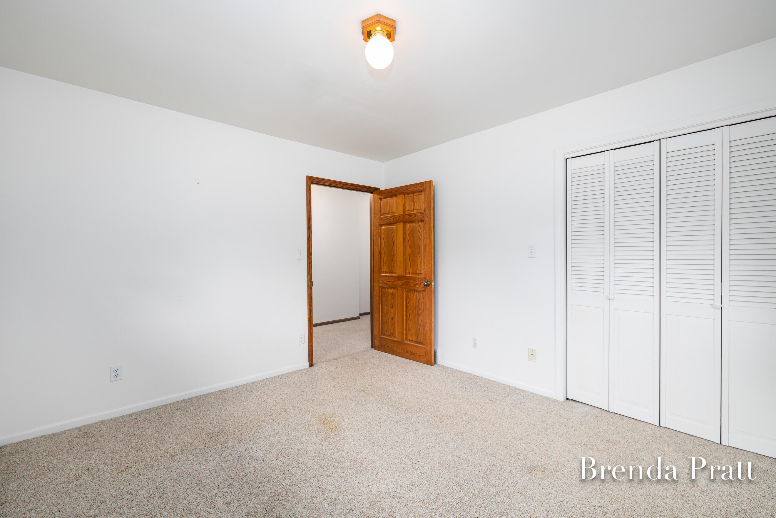 985 N Washington Street