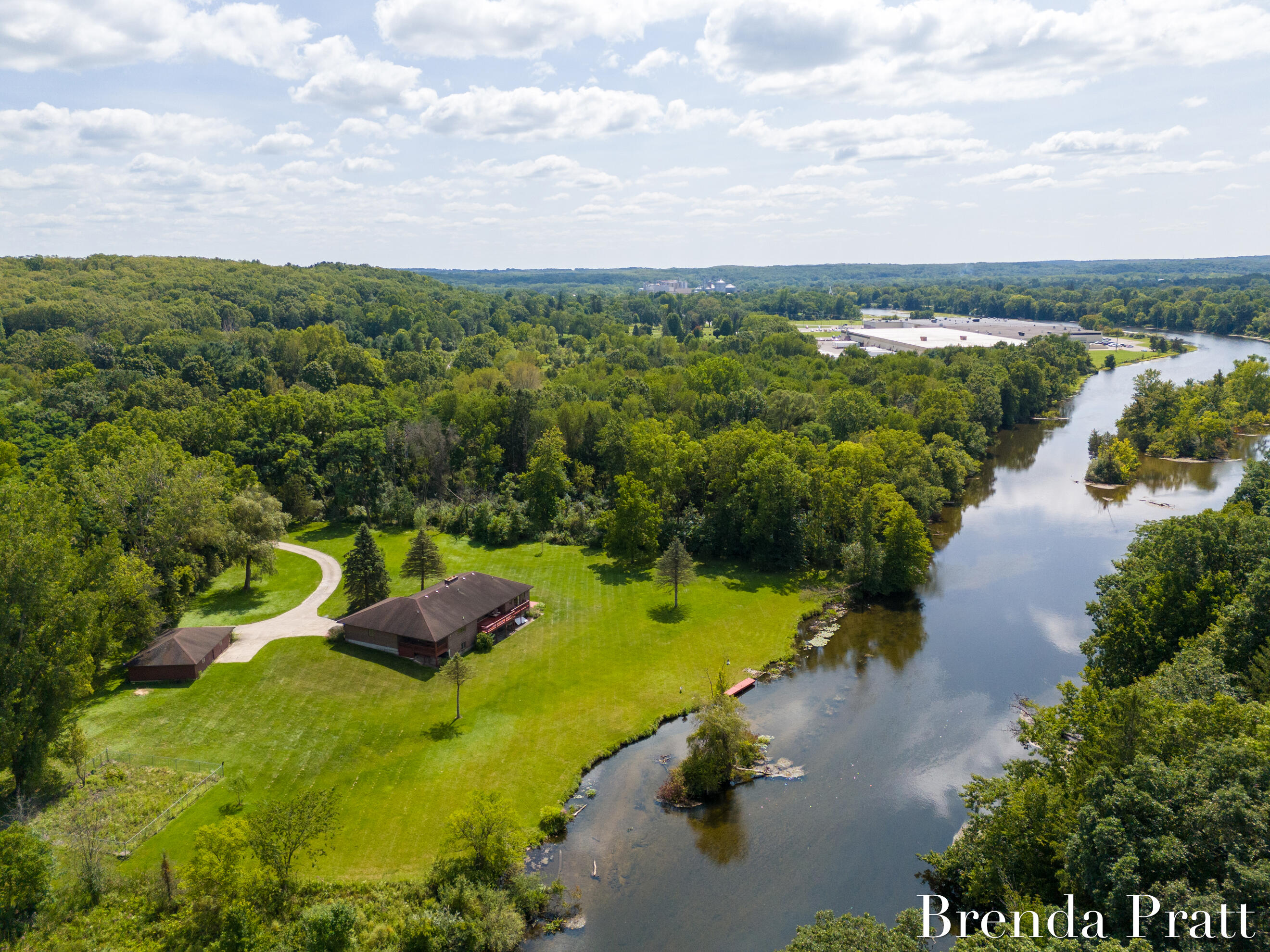 985 N Washington Street