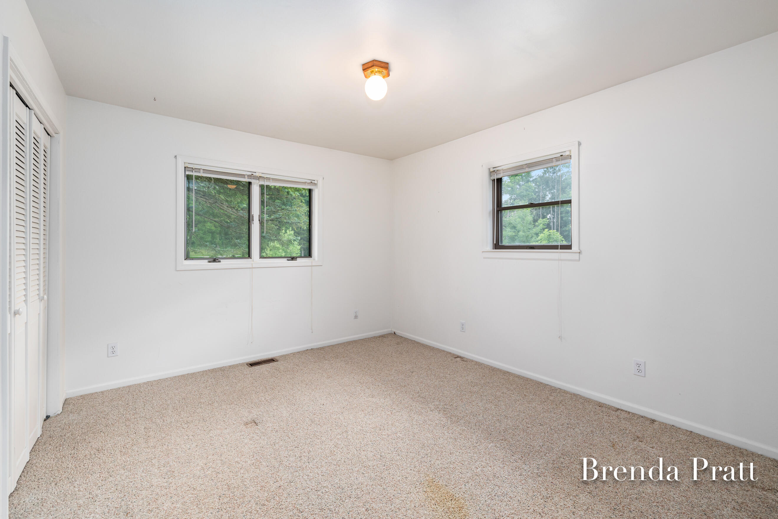 985 N Washington Street