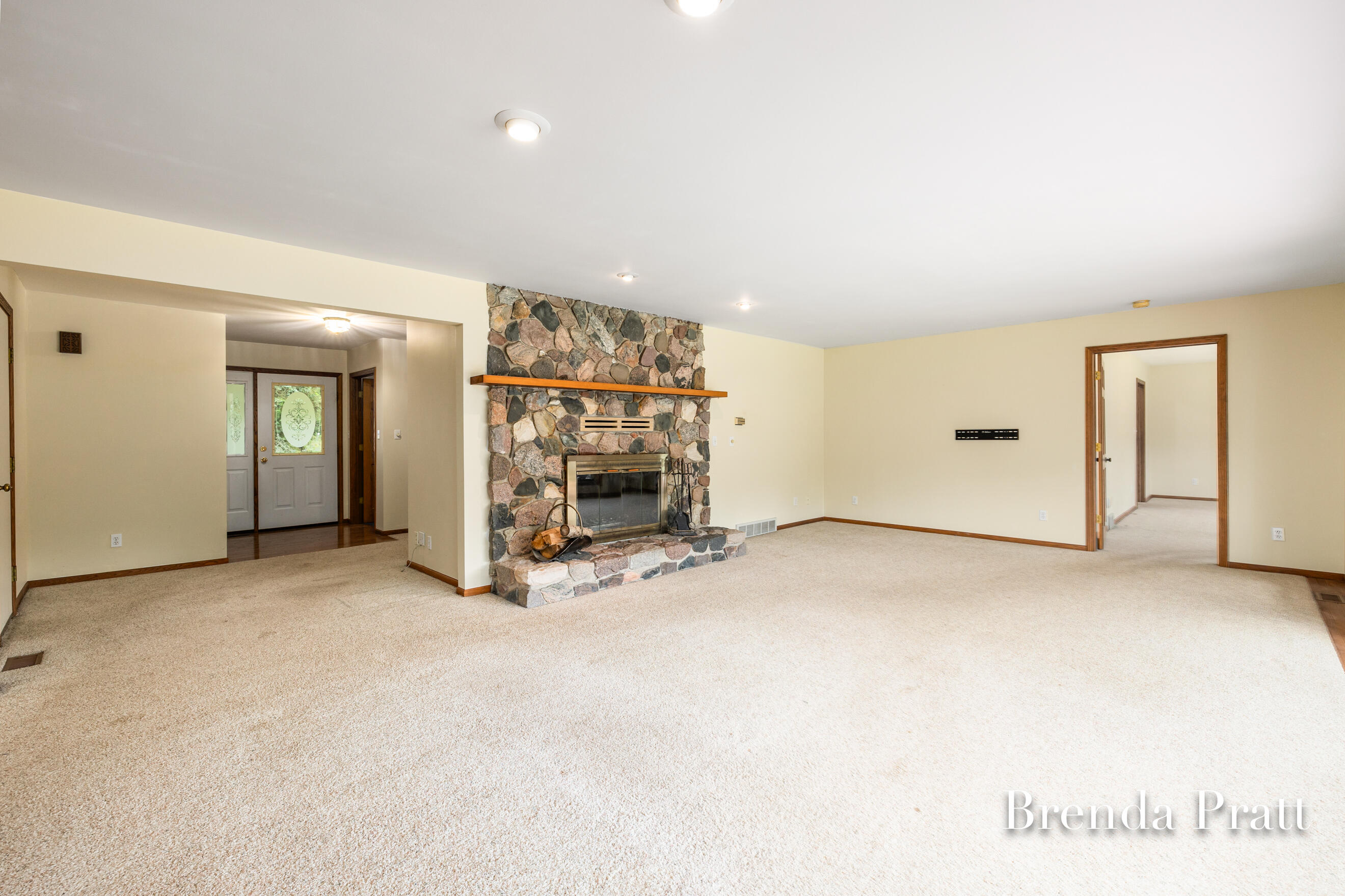 985 N Washington Street