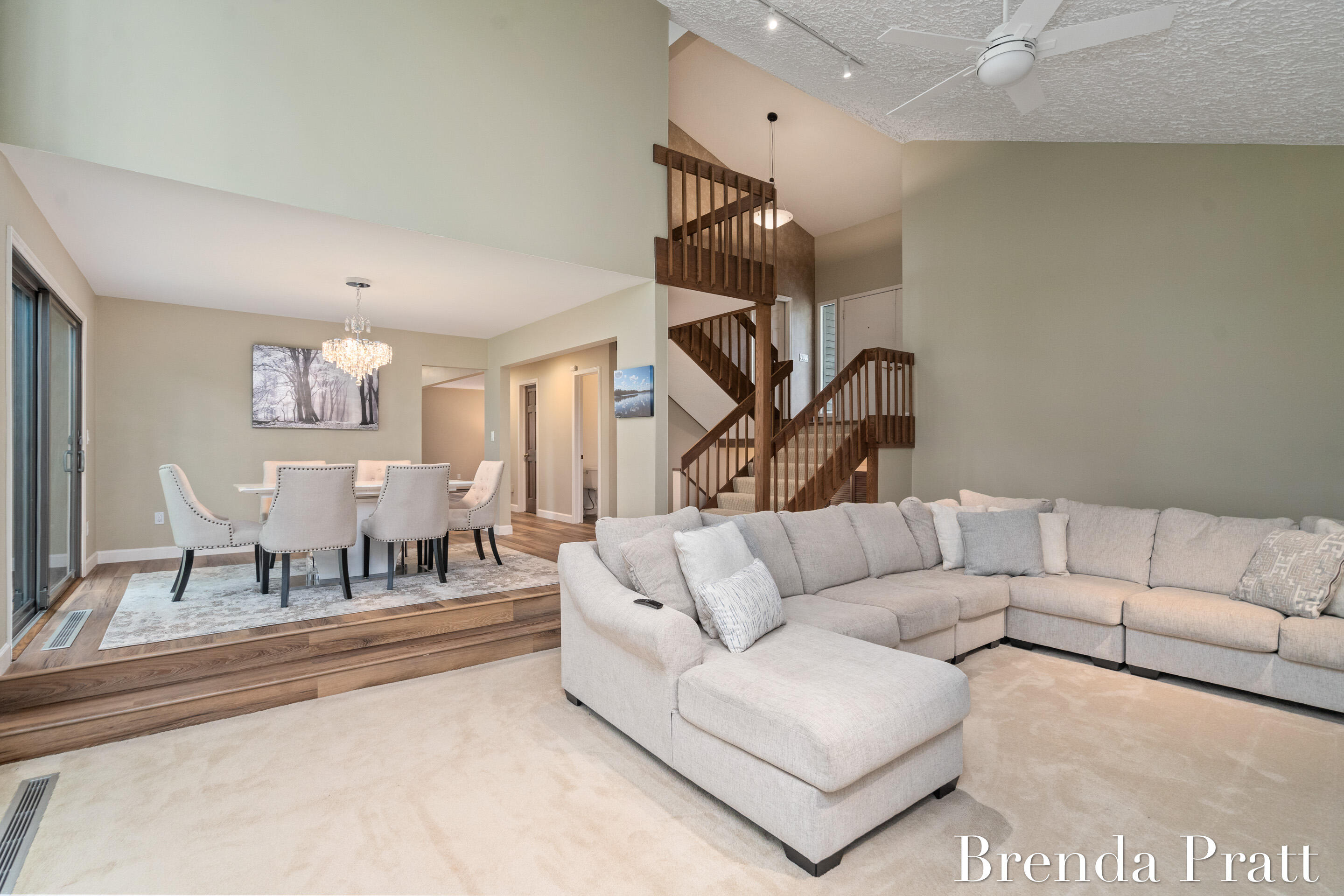 3510 Eastview Drive NE