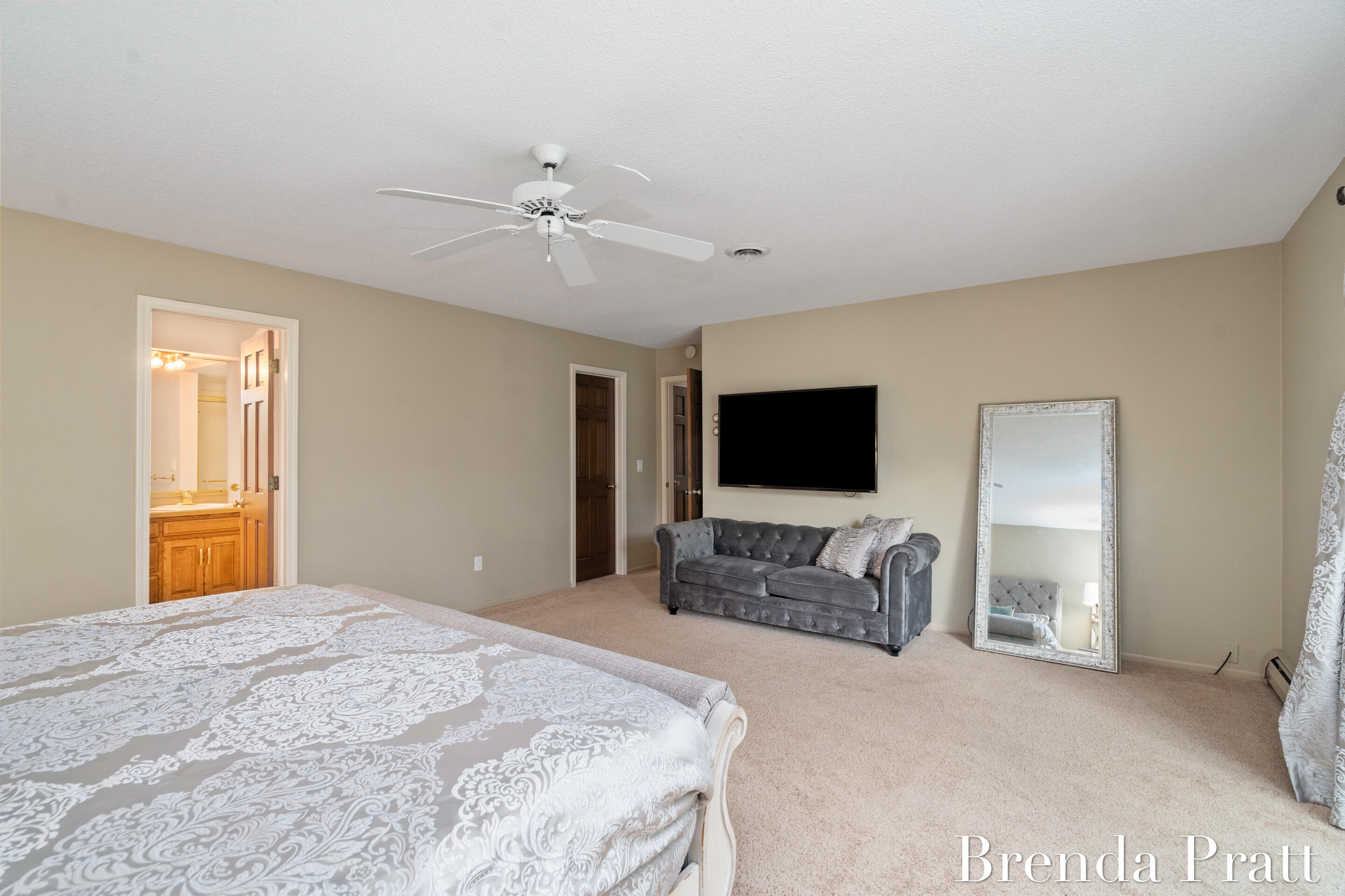 3510 Eastview Drive NE