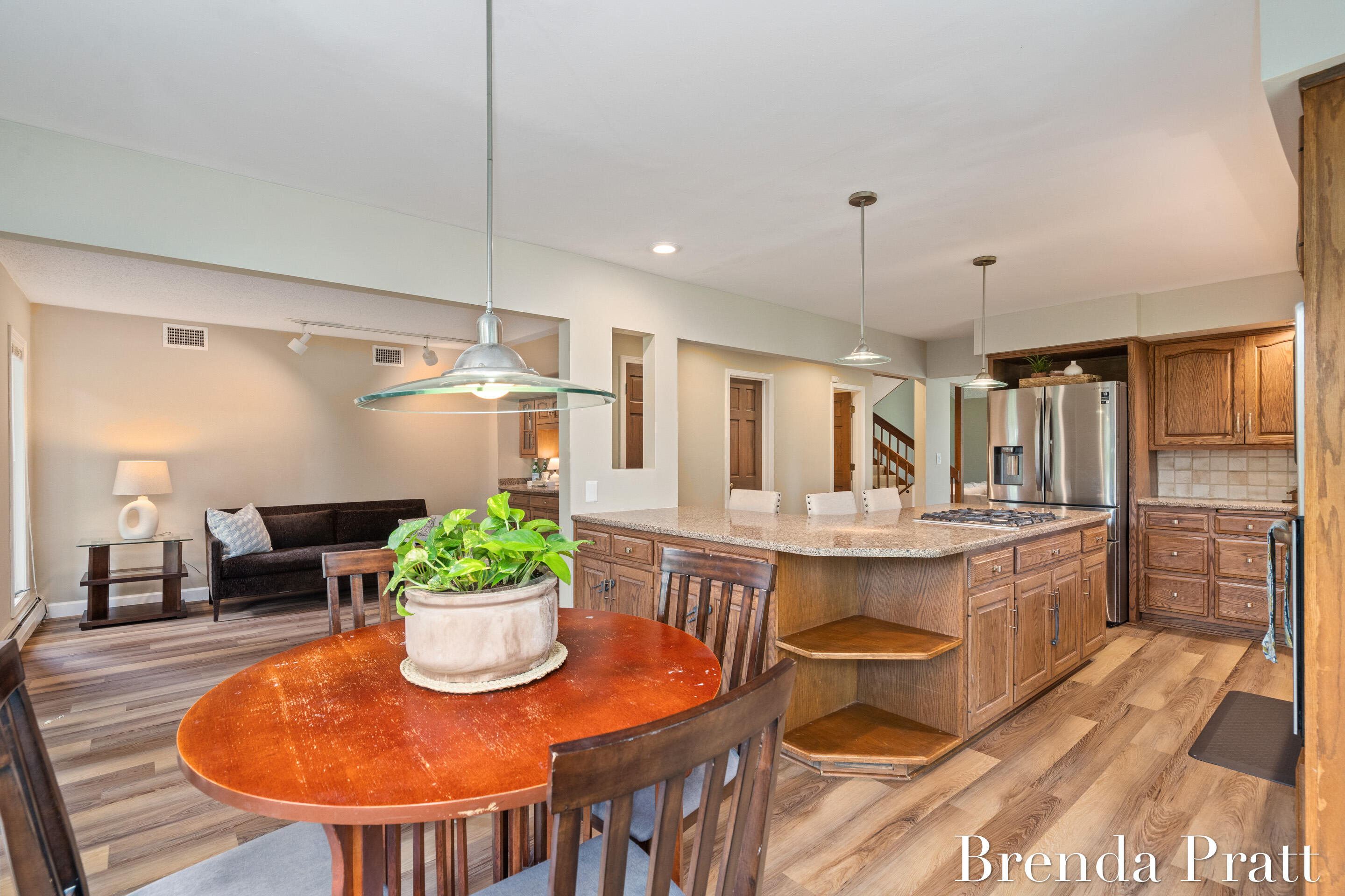 3510 Eastview Drive NE