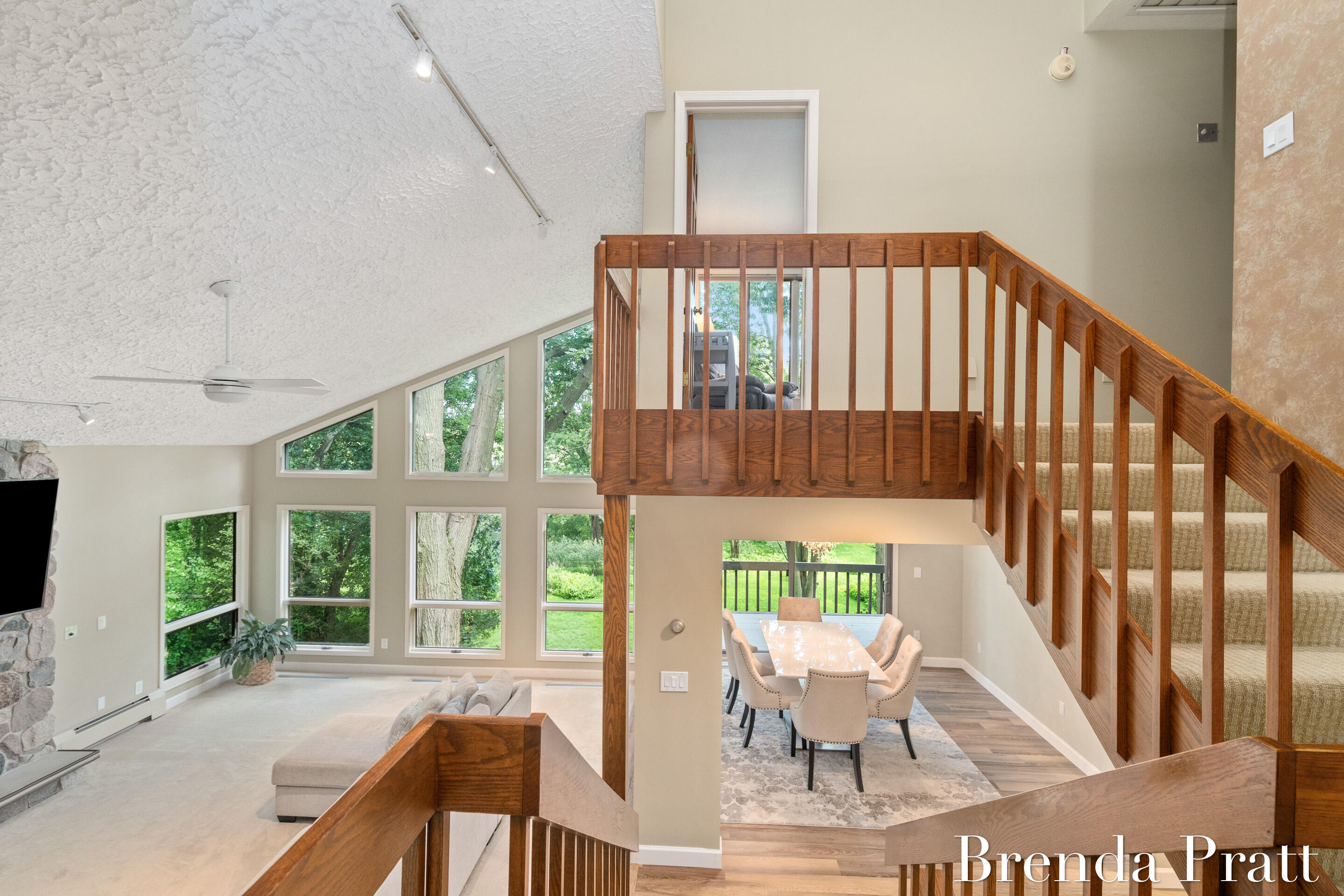 3510 Eastview Drive NE