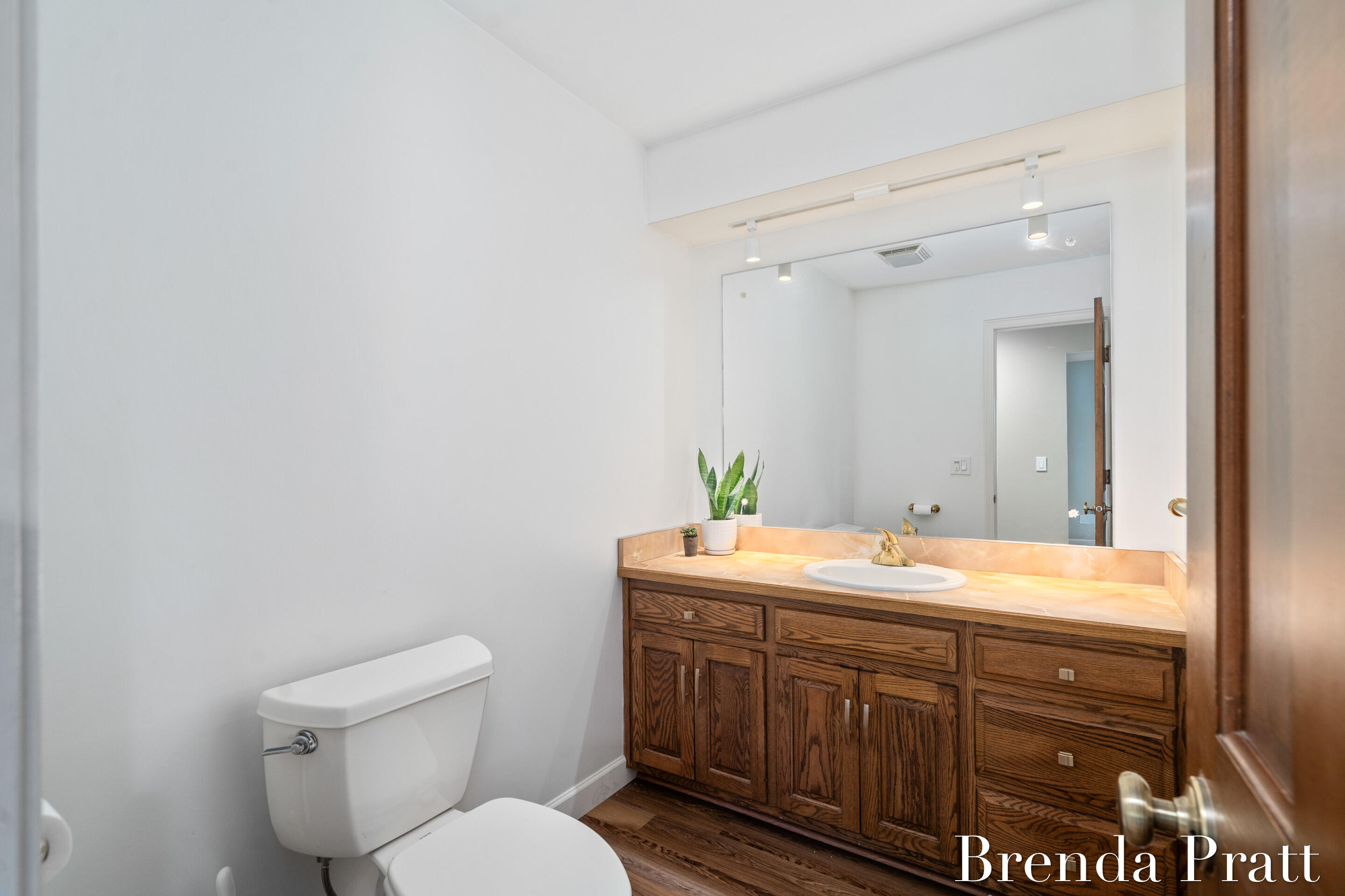 3510 Eastview Drive NE