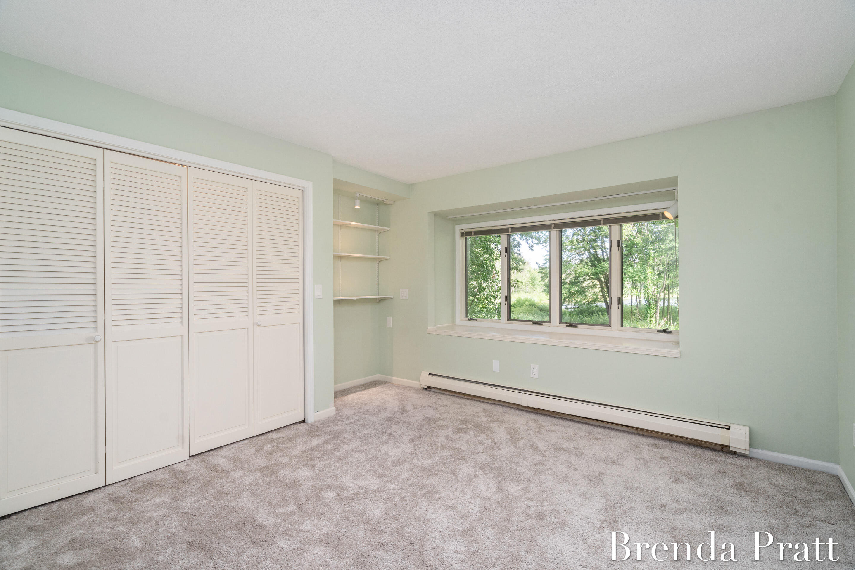 3510 Eastview Drive NE