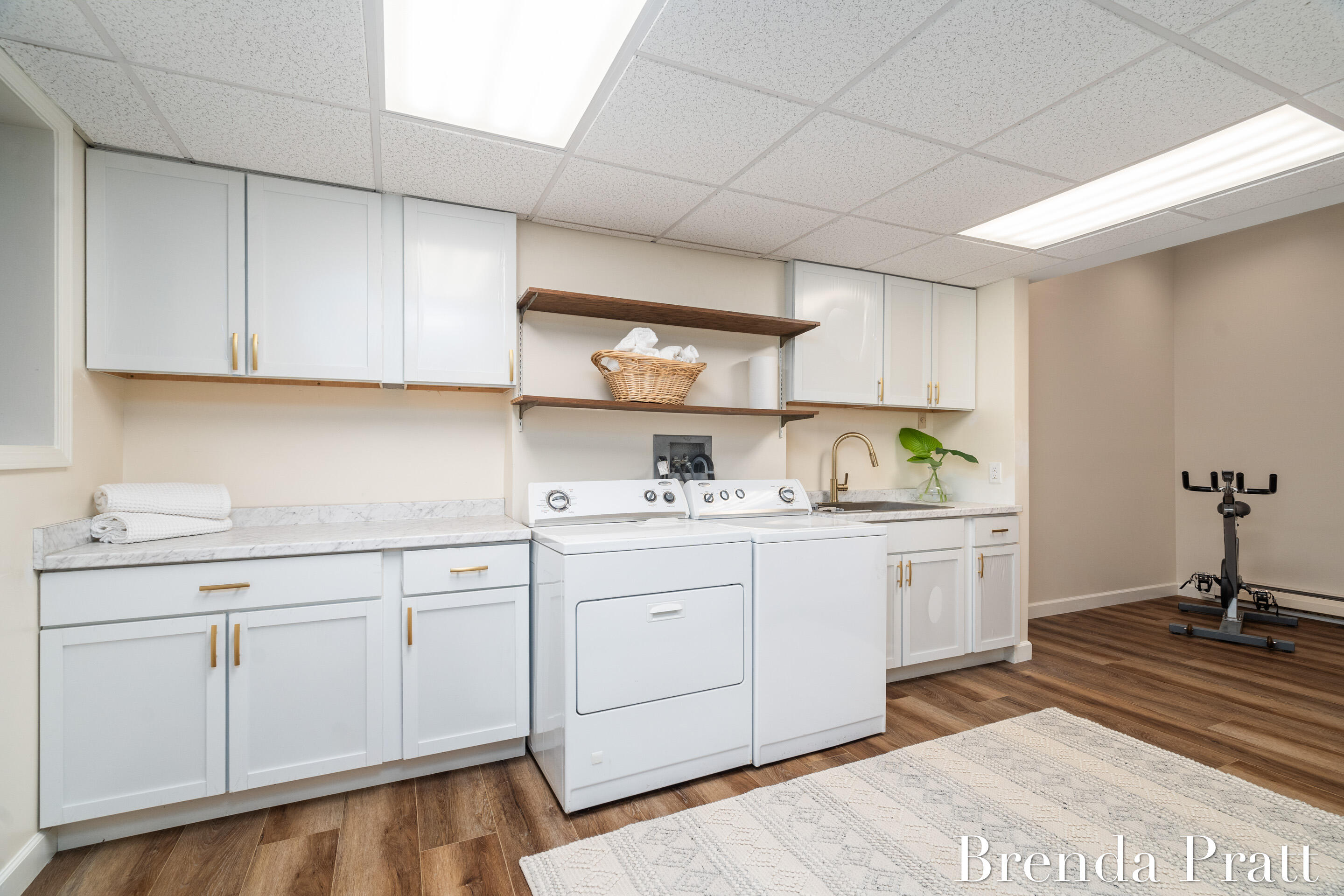 3510 Eastview Drive NE