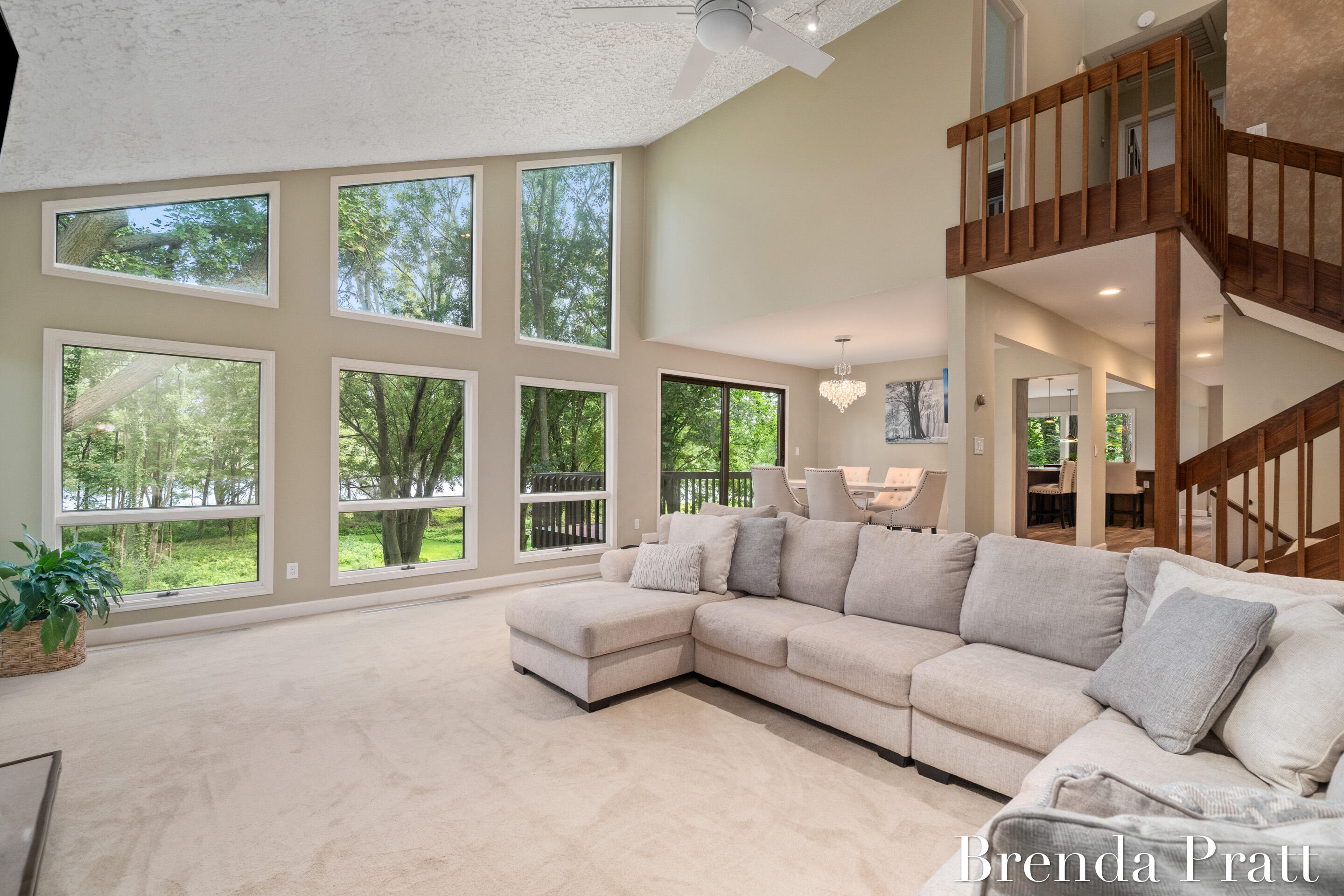 3510 Eastview Drive NE