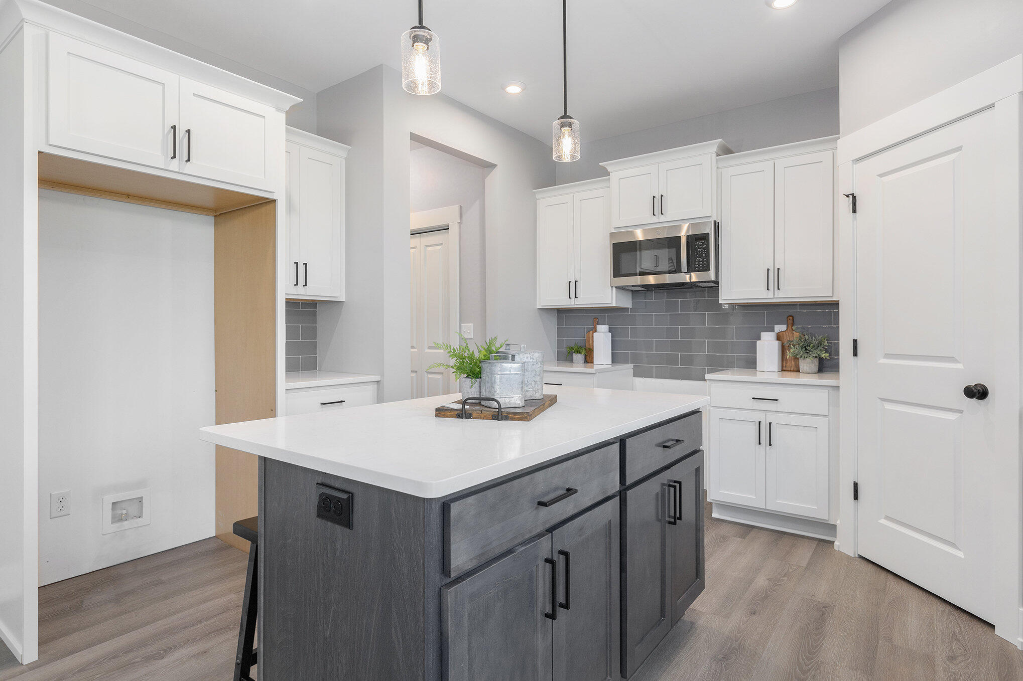 2963 Norway Pine Drive SE