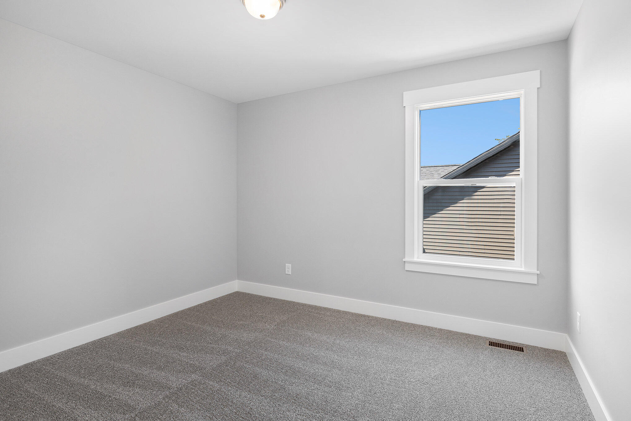 2963 Norway Pine Drive SE