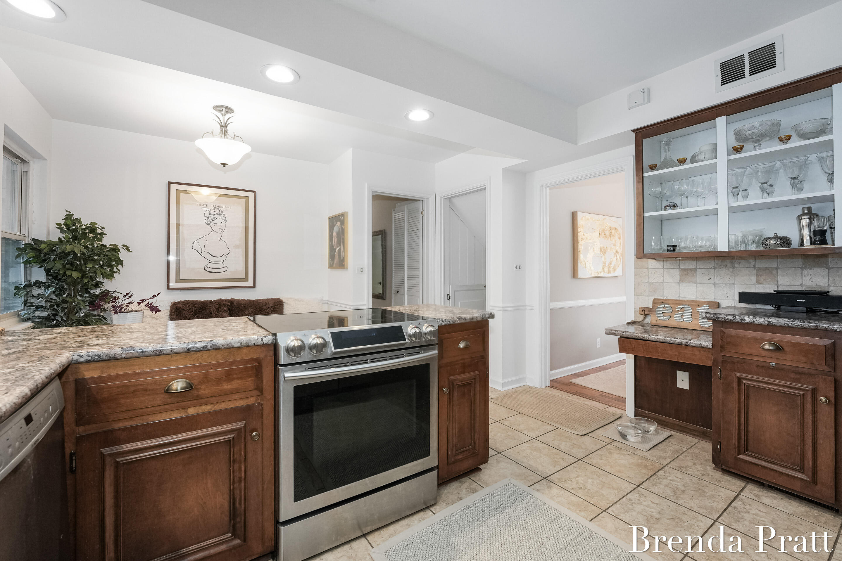 2926 Oakwood Drive SE