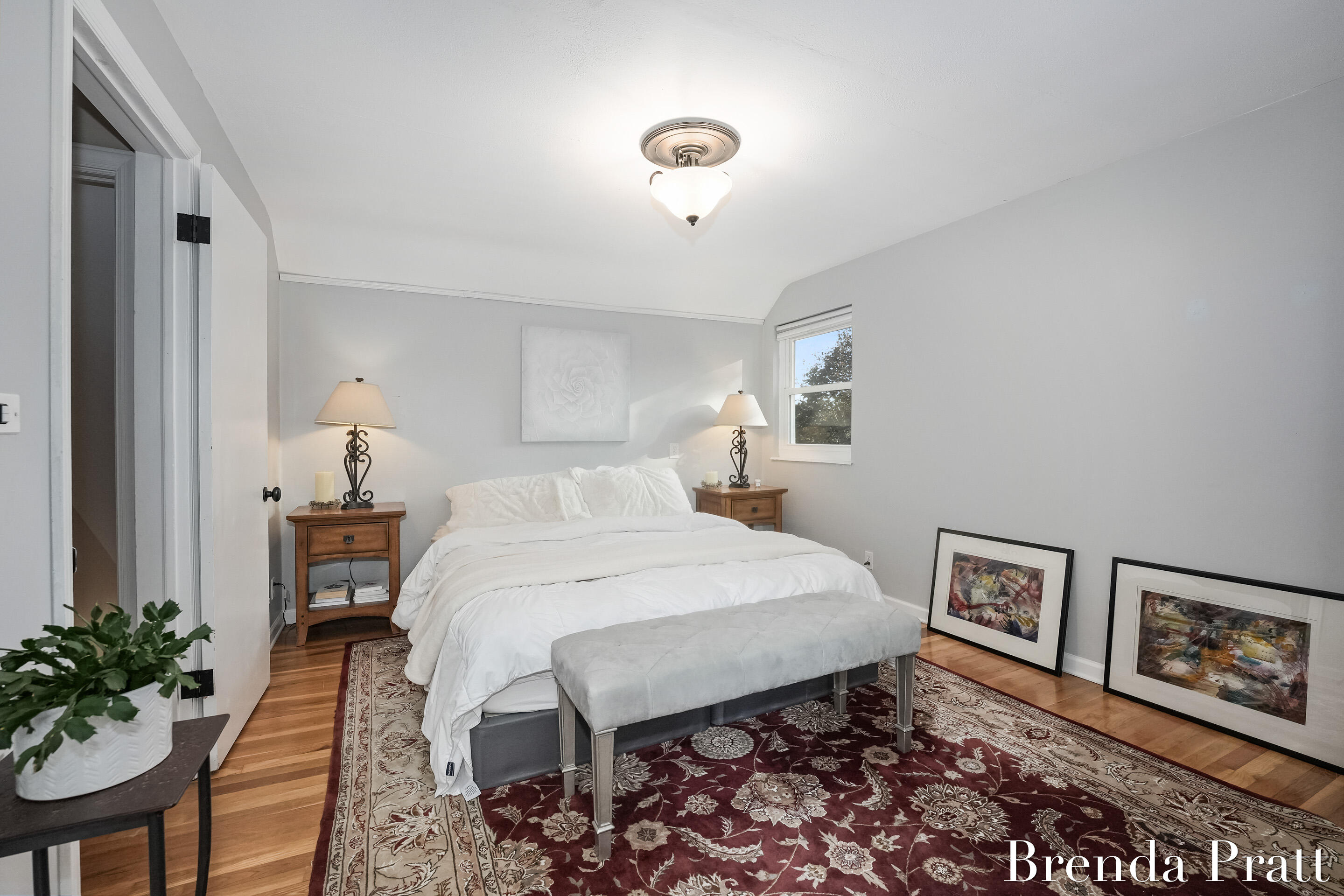 2926 Oakwood Drive SE