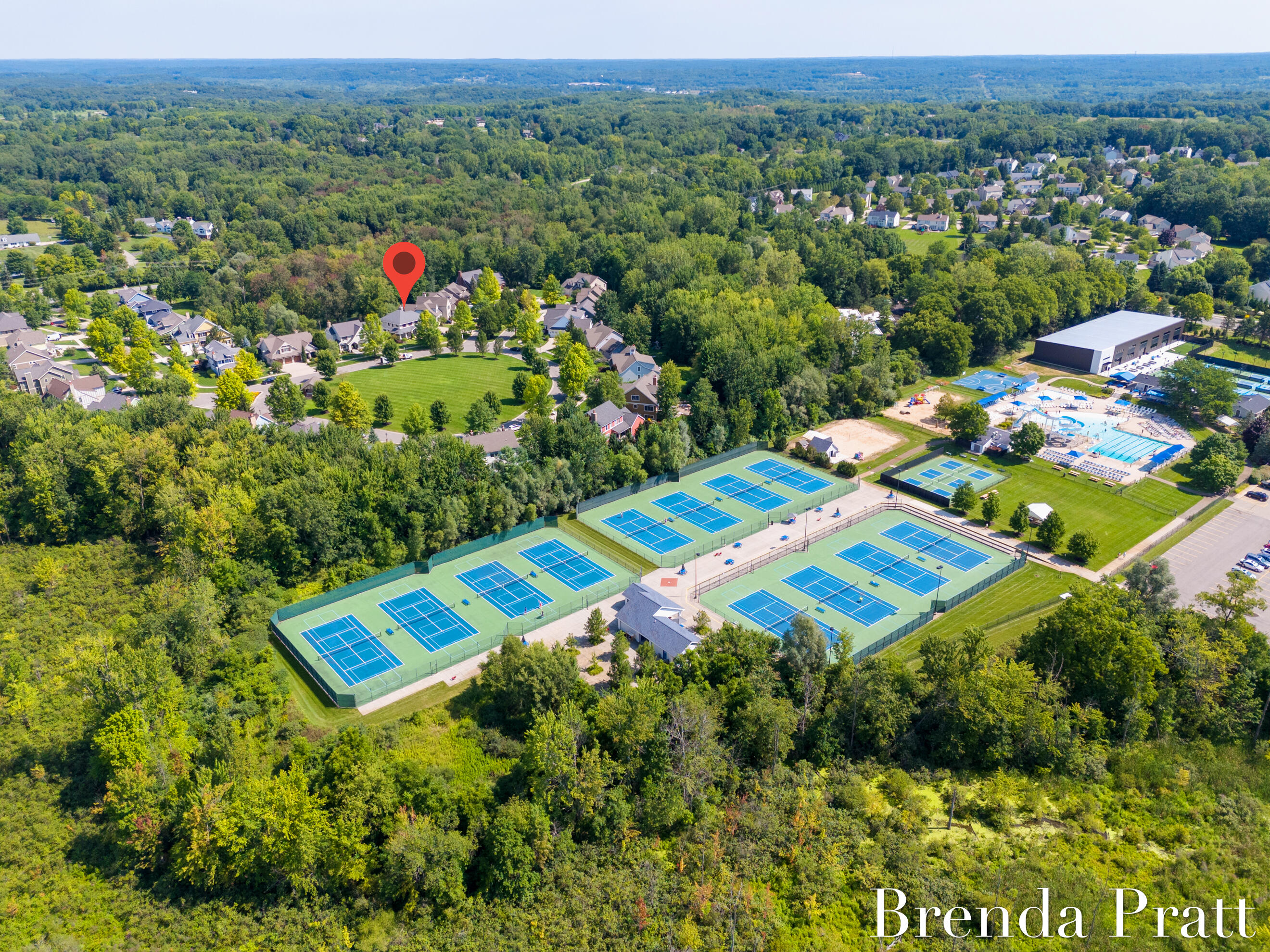 4301 Saddleback Court NE