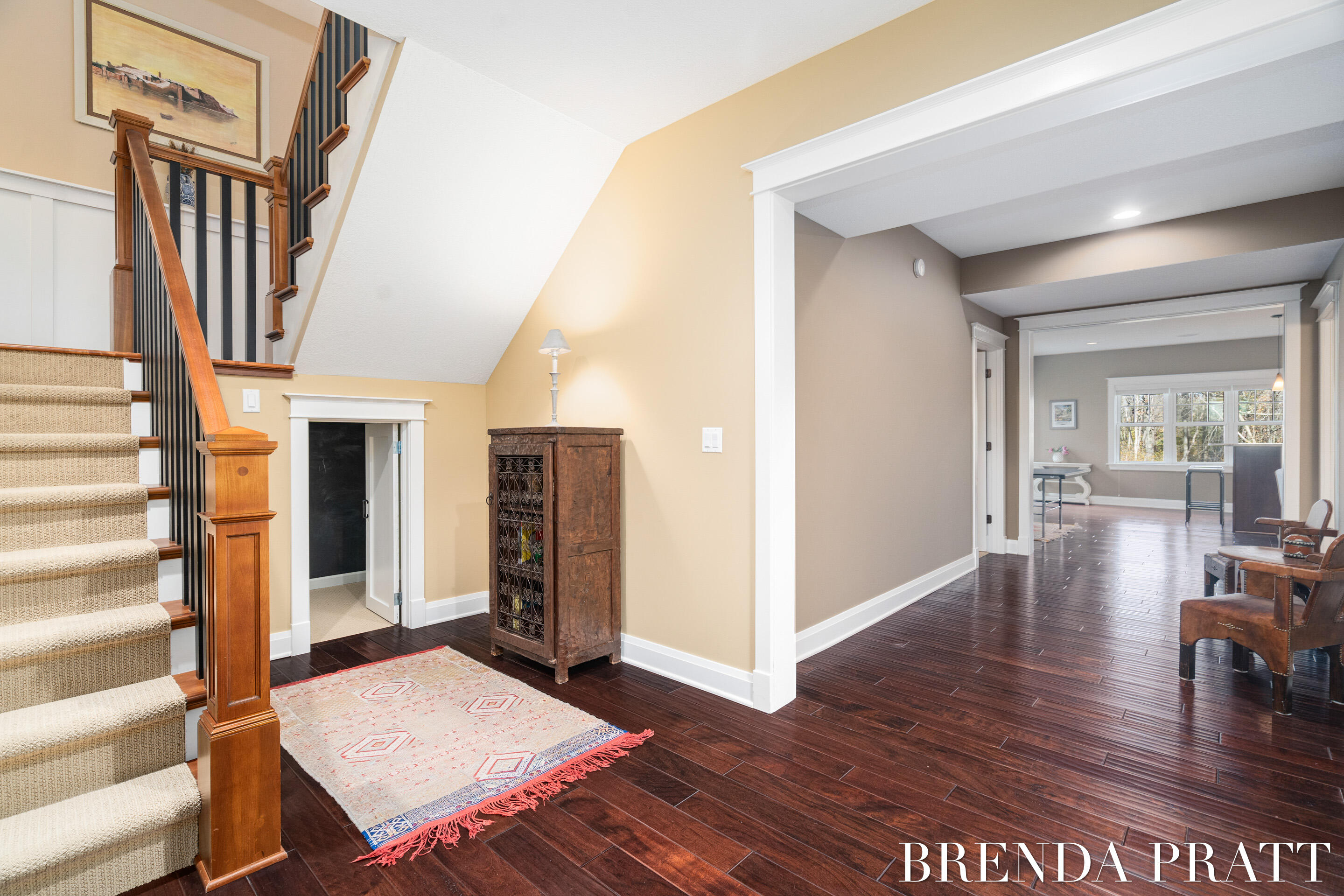 4301 Saddleback Court NE