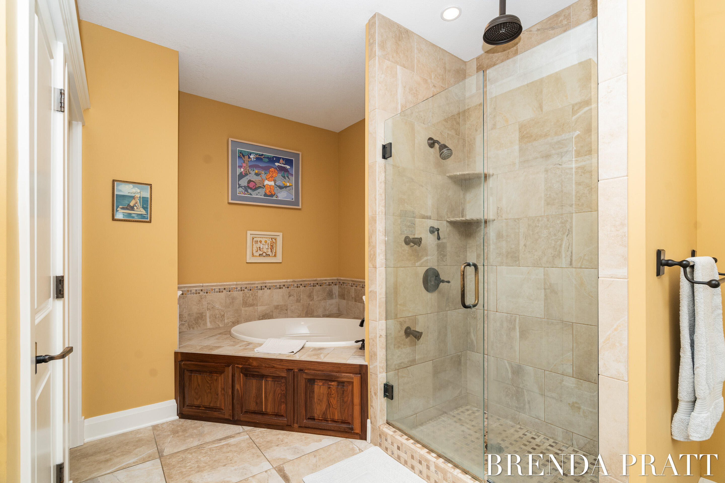 4301 Saddleback Court NE