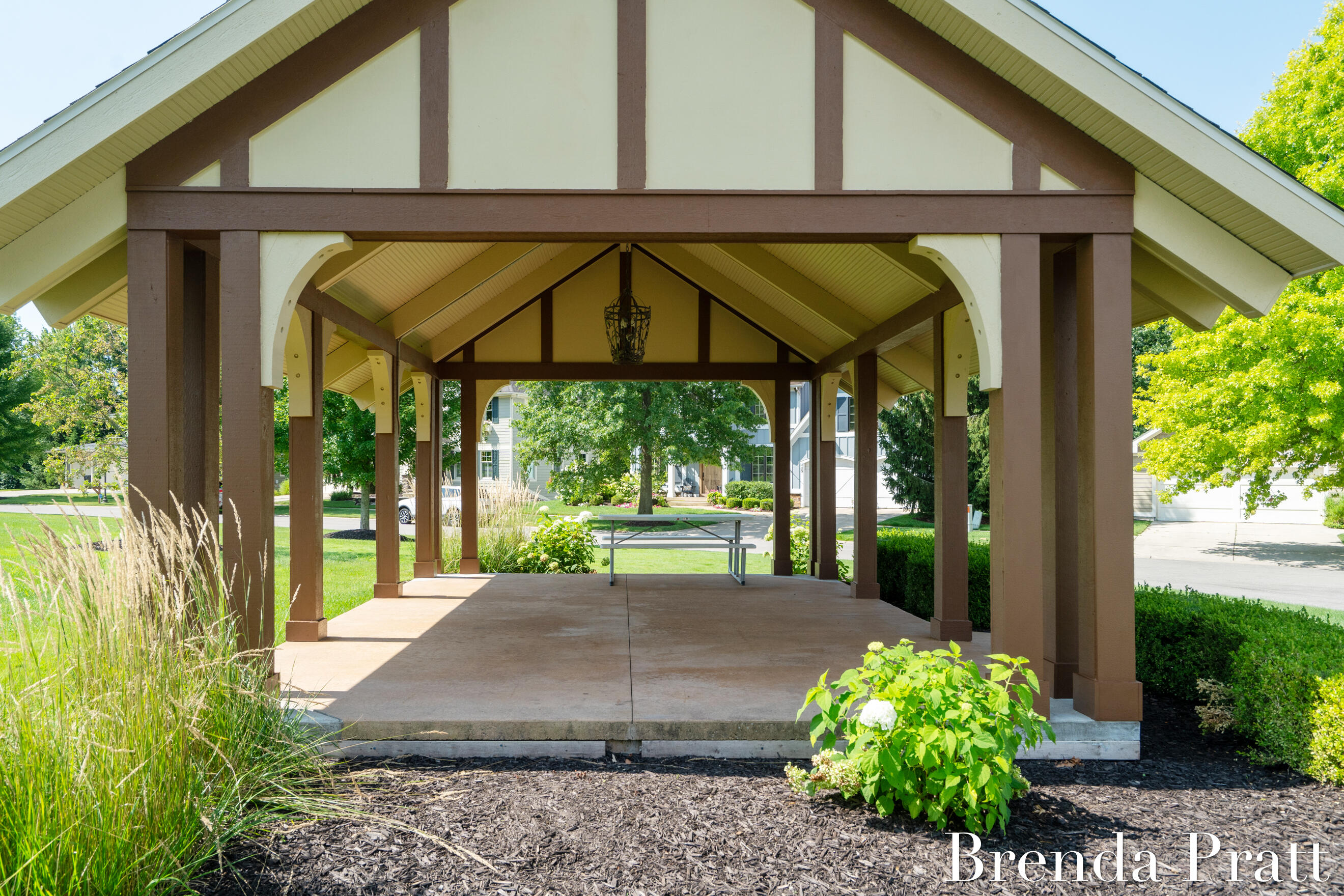 4301 Saddleback Court NE