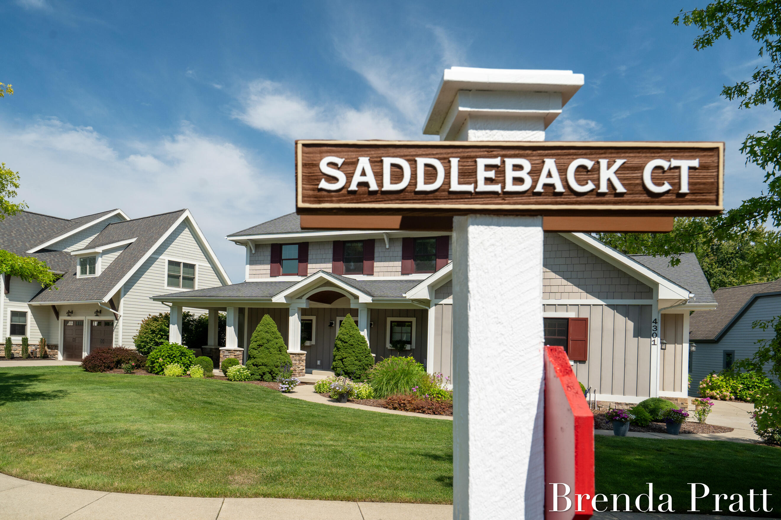 4301 Saddleback Court NE