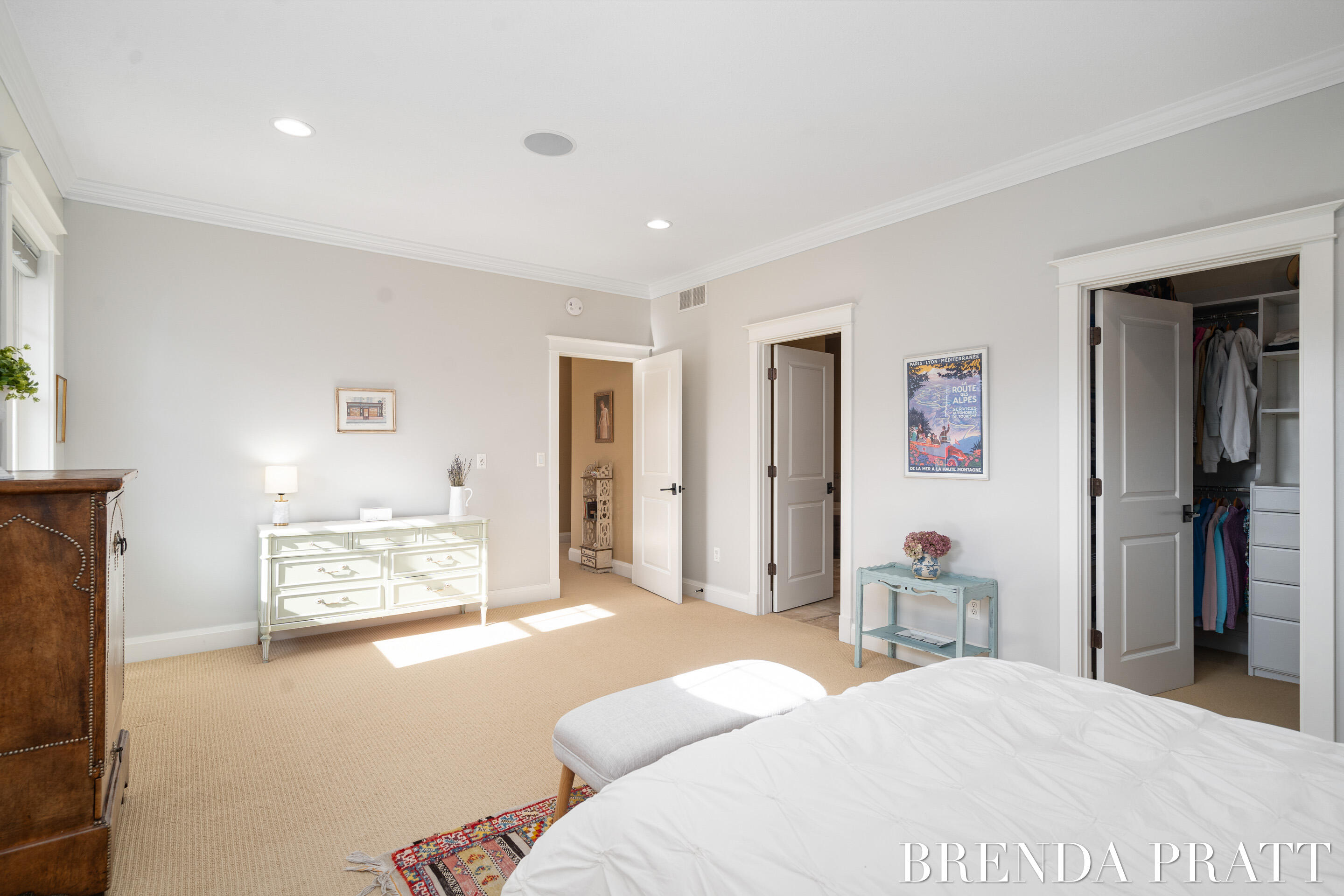 4301 Saddleback Court NE