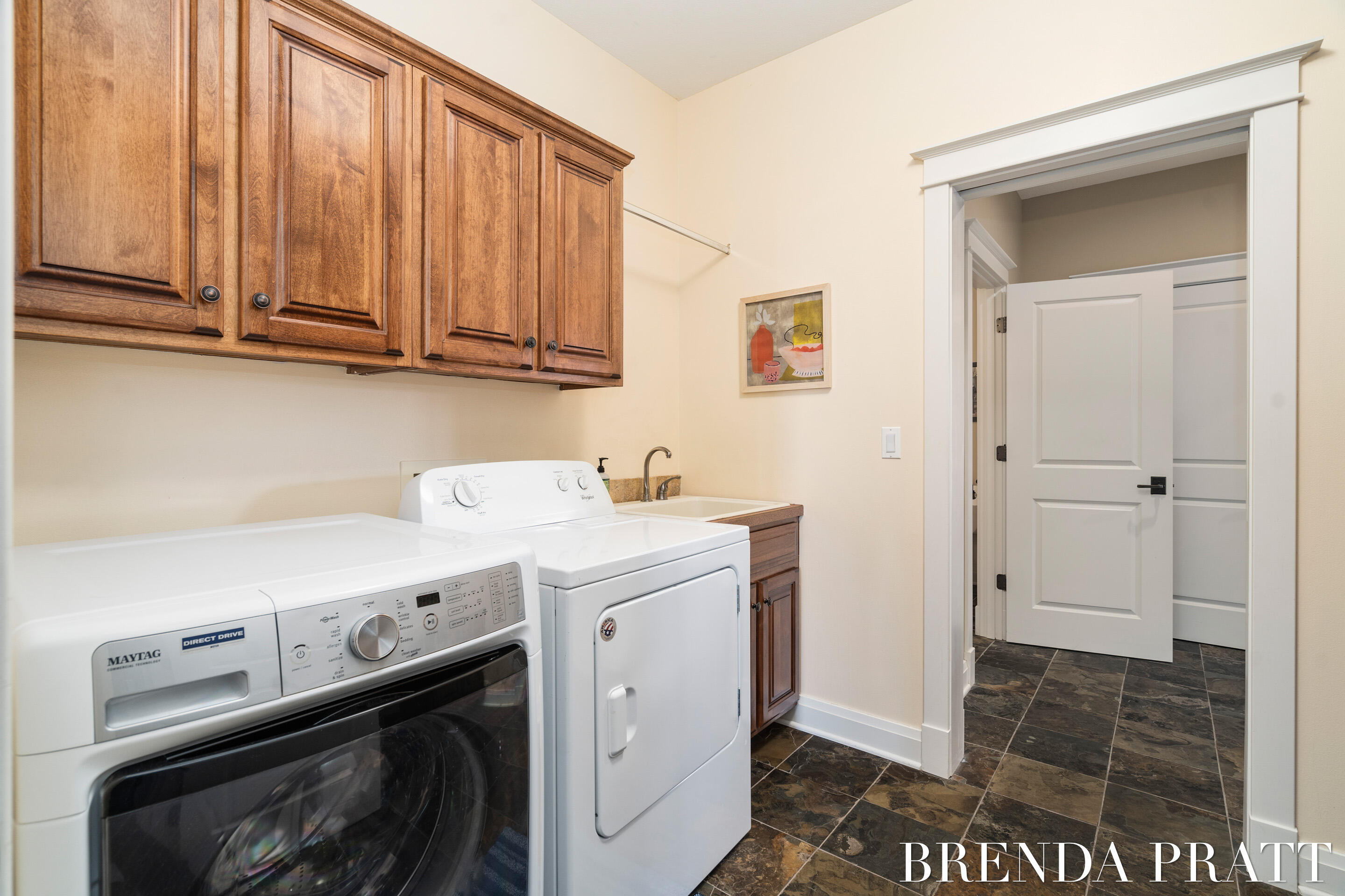 4301 Saddleback Court NE