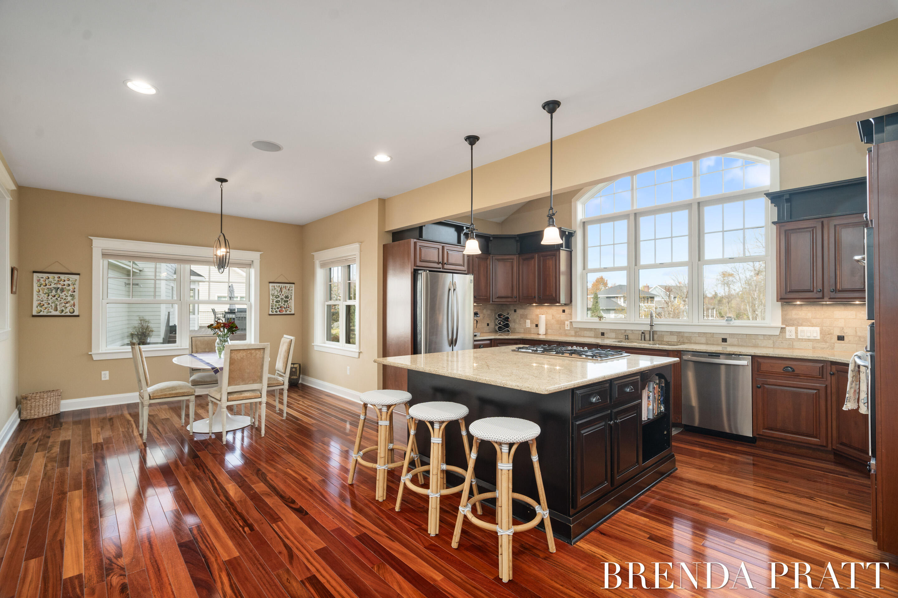 4301 Saddleback Court NE