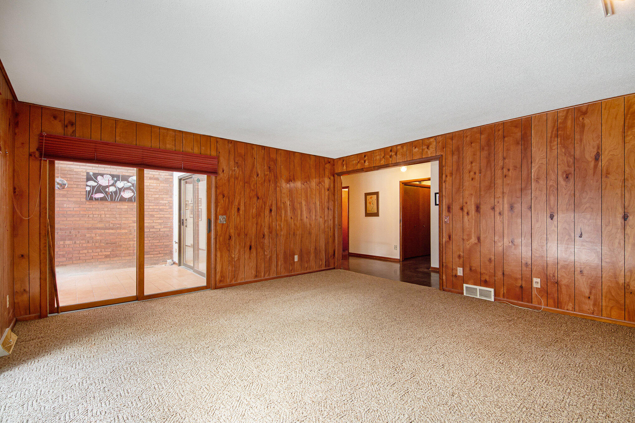 39 Worcester Drive NE