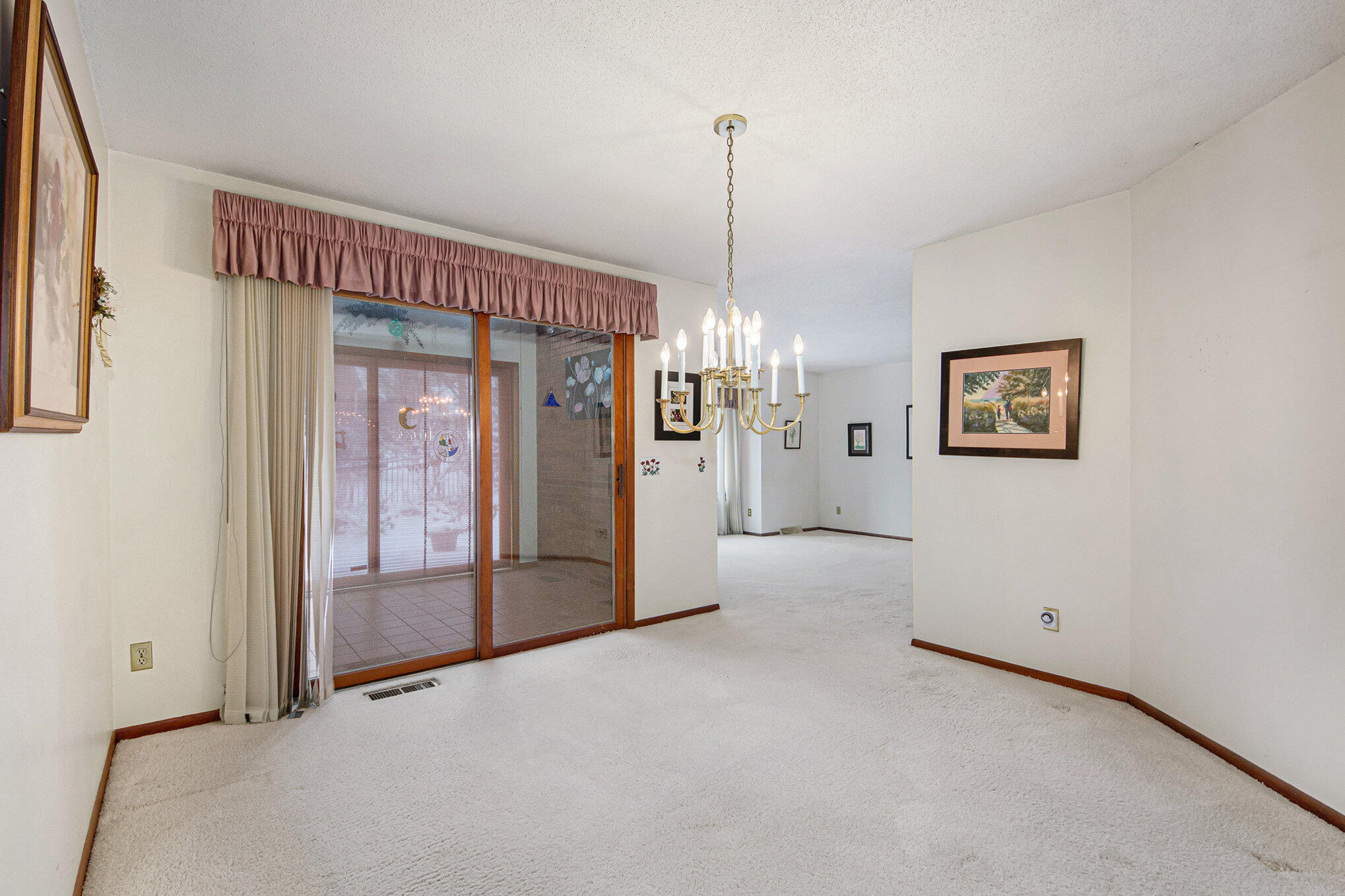 39 Worcester Drive NE