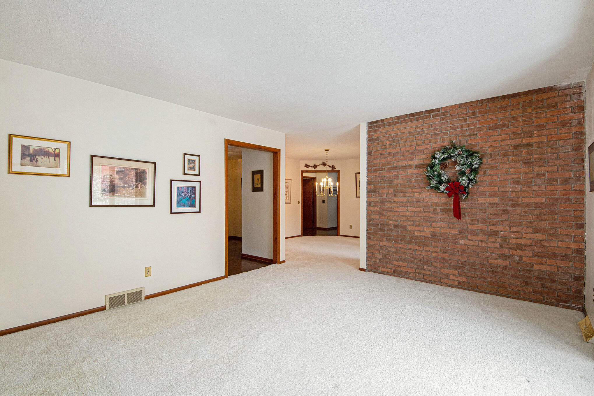 39 Worcester Drive NE