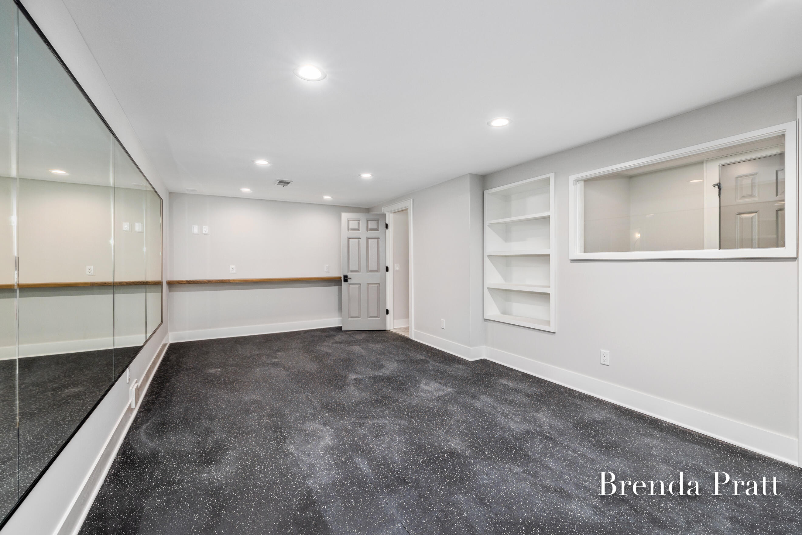 305 Arlington Drive SE