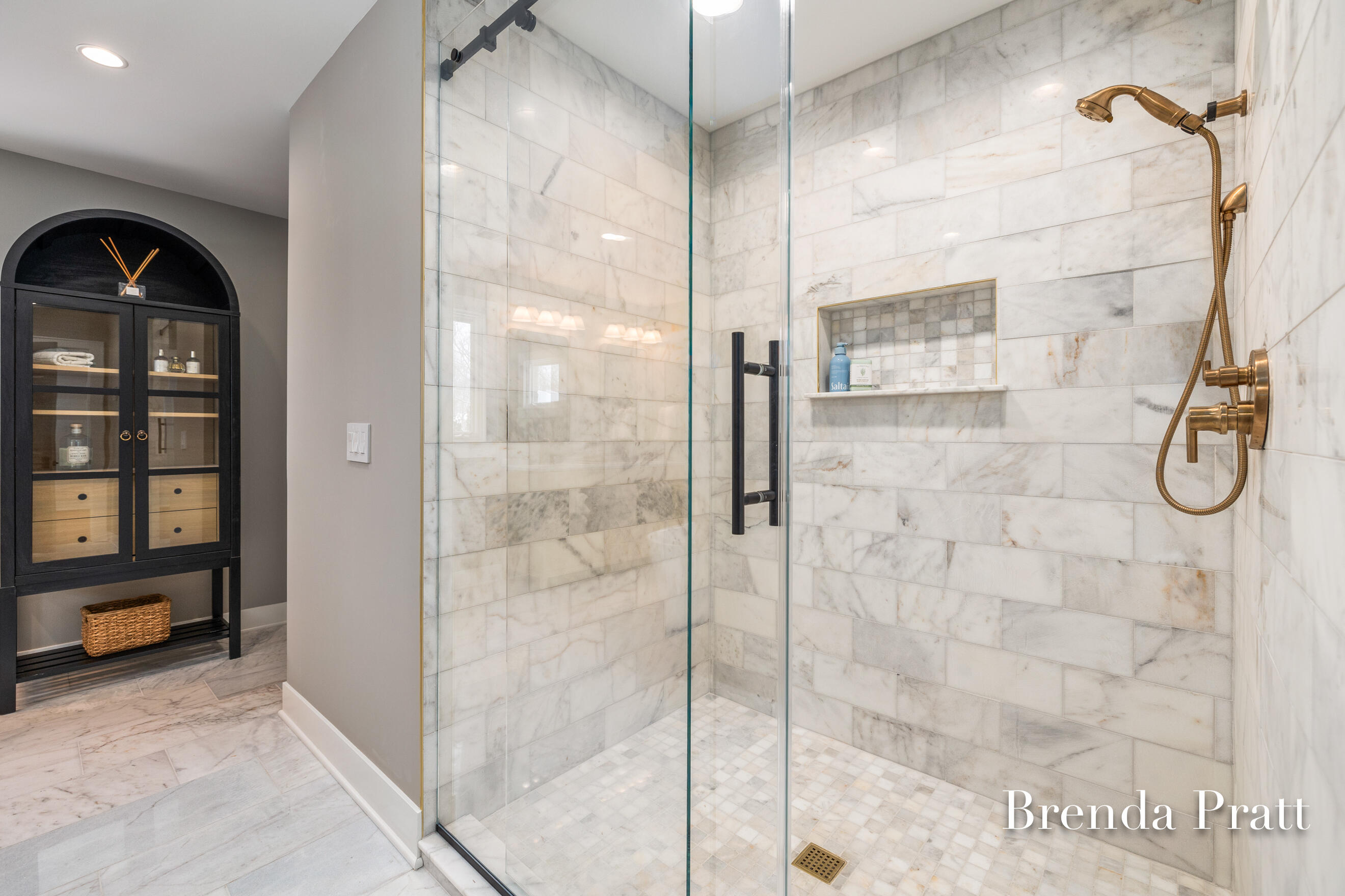 305 Arlington Drive SE