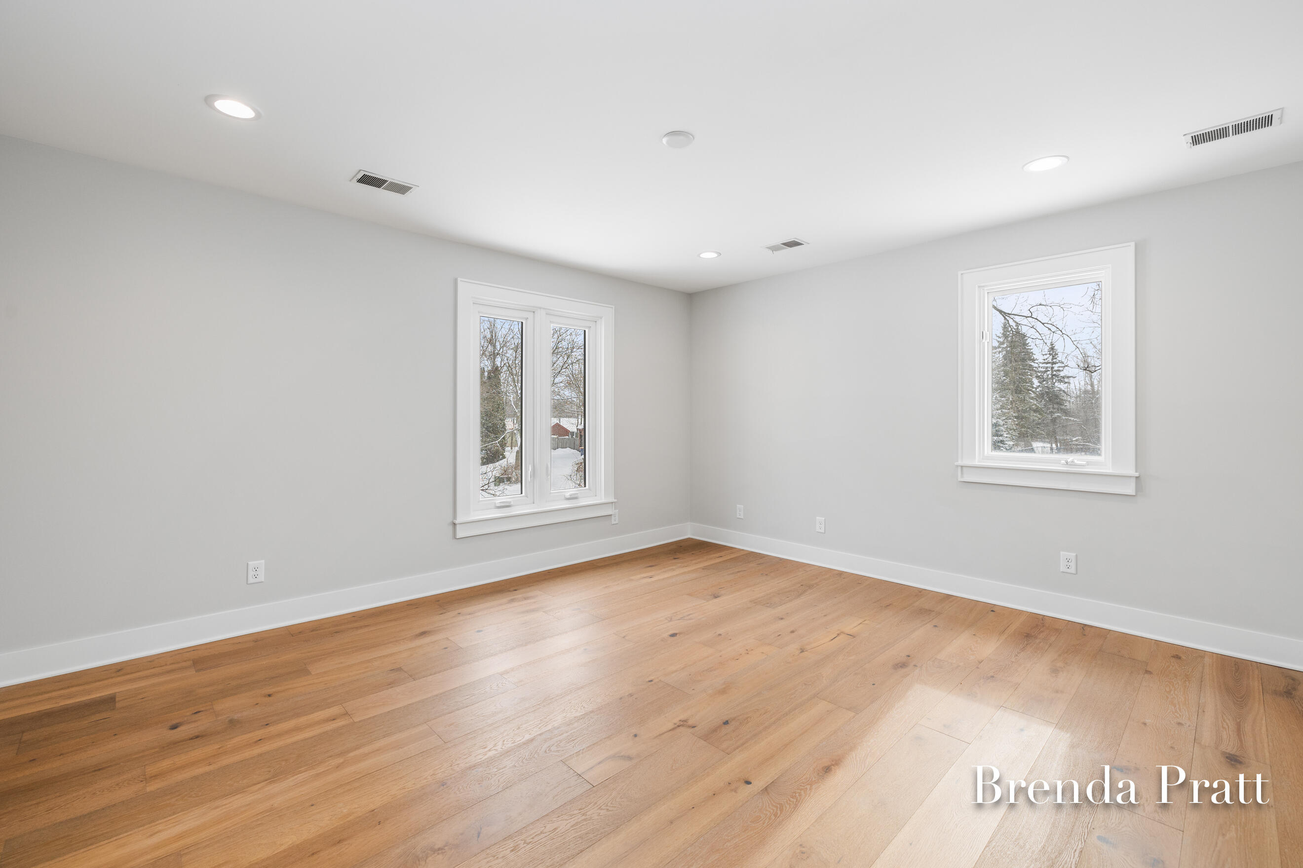 305 Arlington Drive SE