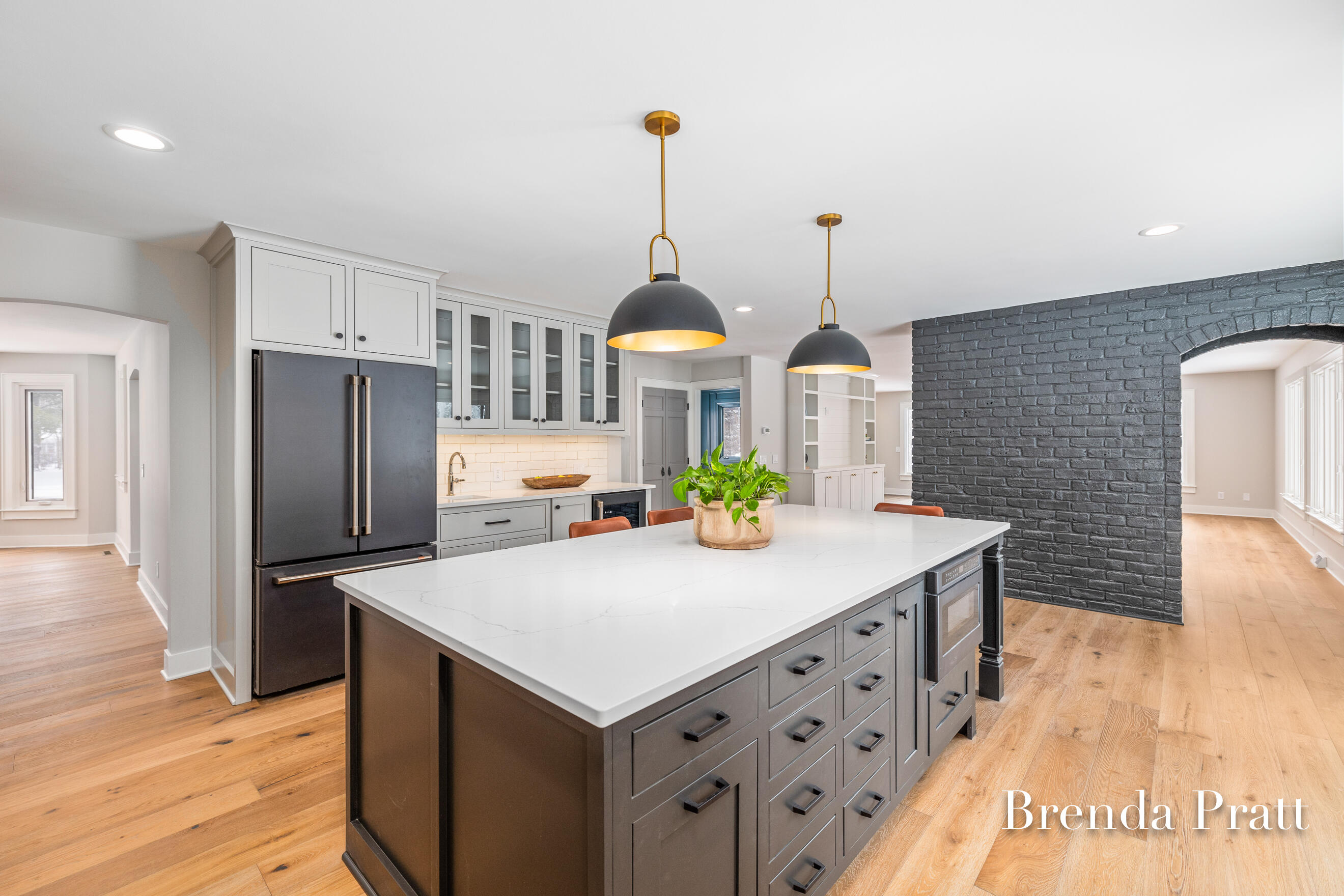 305 Arlington Drive SE