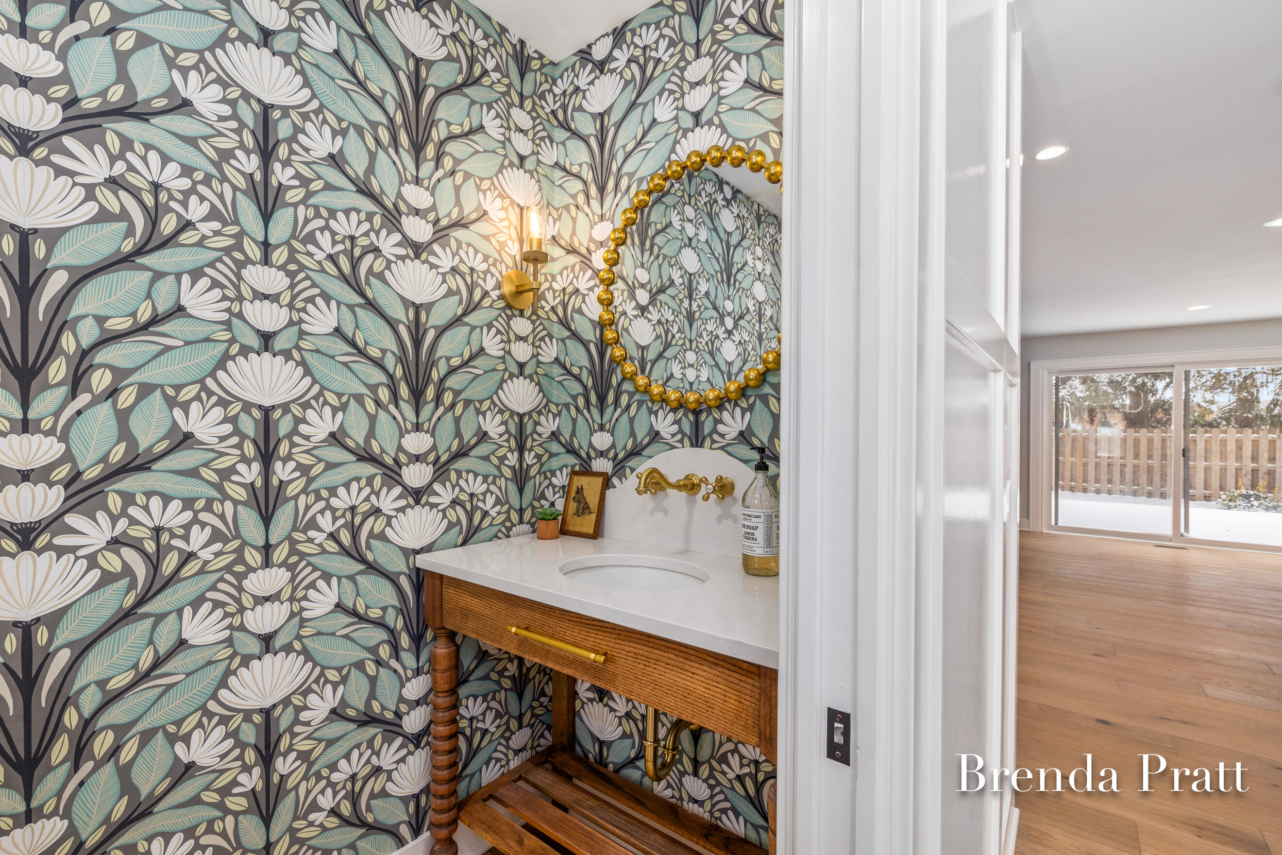 305 Arlington Drive SE