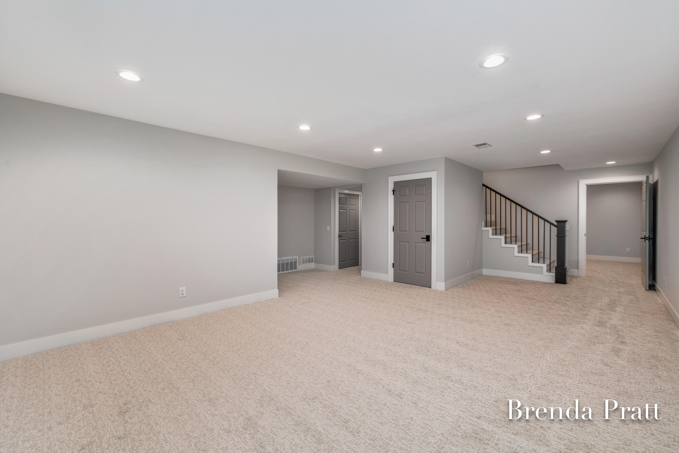 305 Arlington Drive SE